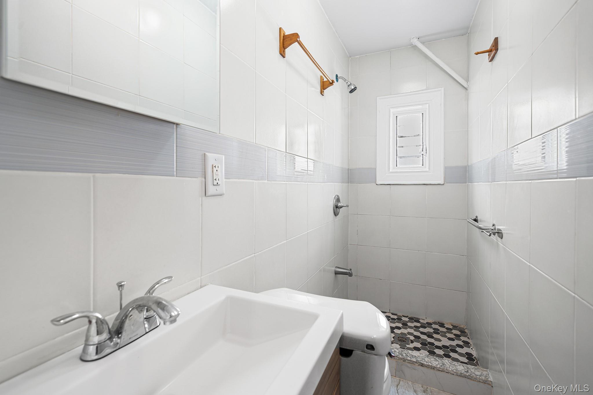 Single Family 87th  Queens, NY 11432, MLS-911977-15