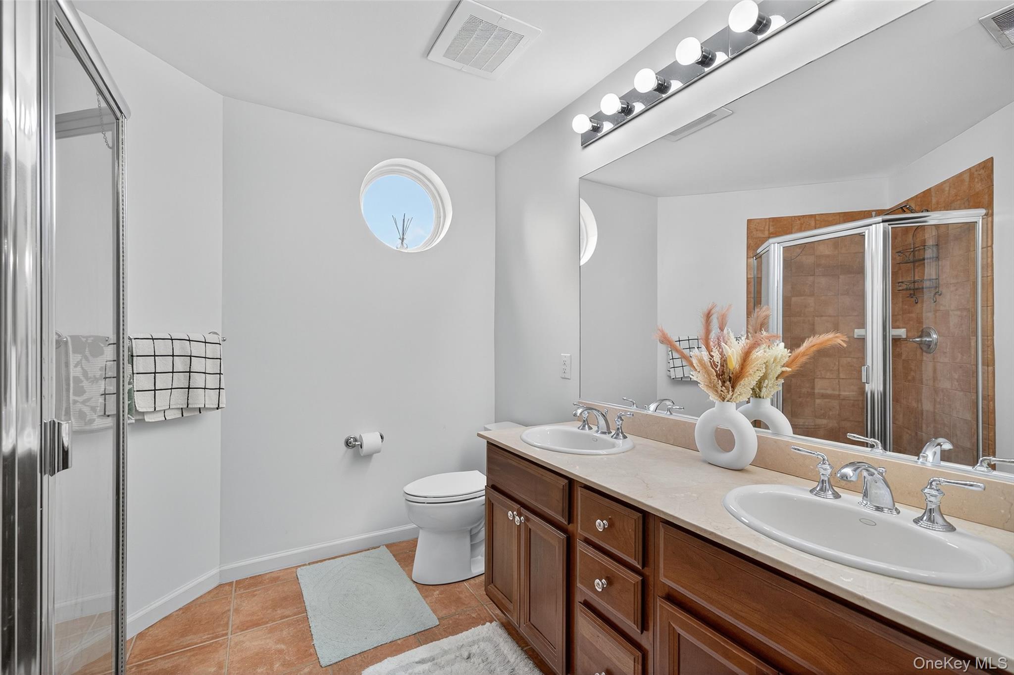 Condo Round Pointe  Rockland County, NY 10927, MLS-911984-17