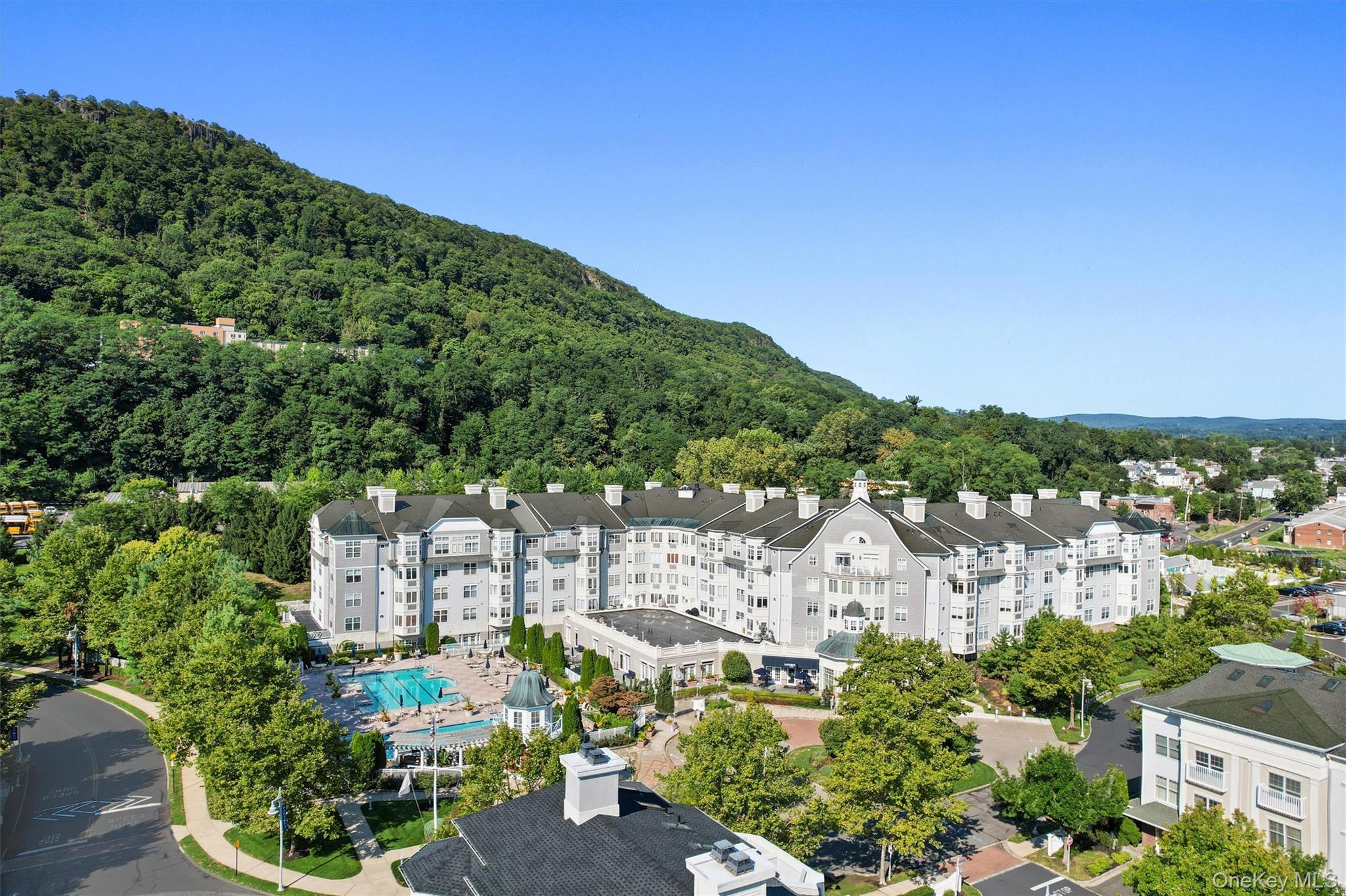 Condo Round Pointe  Rockland County, NY 10927, MLS-911984-2