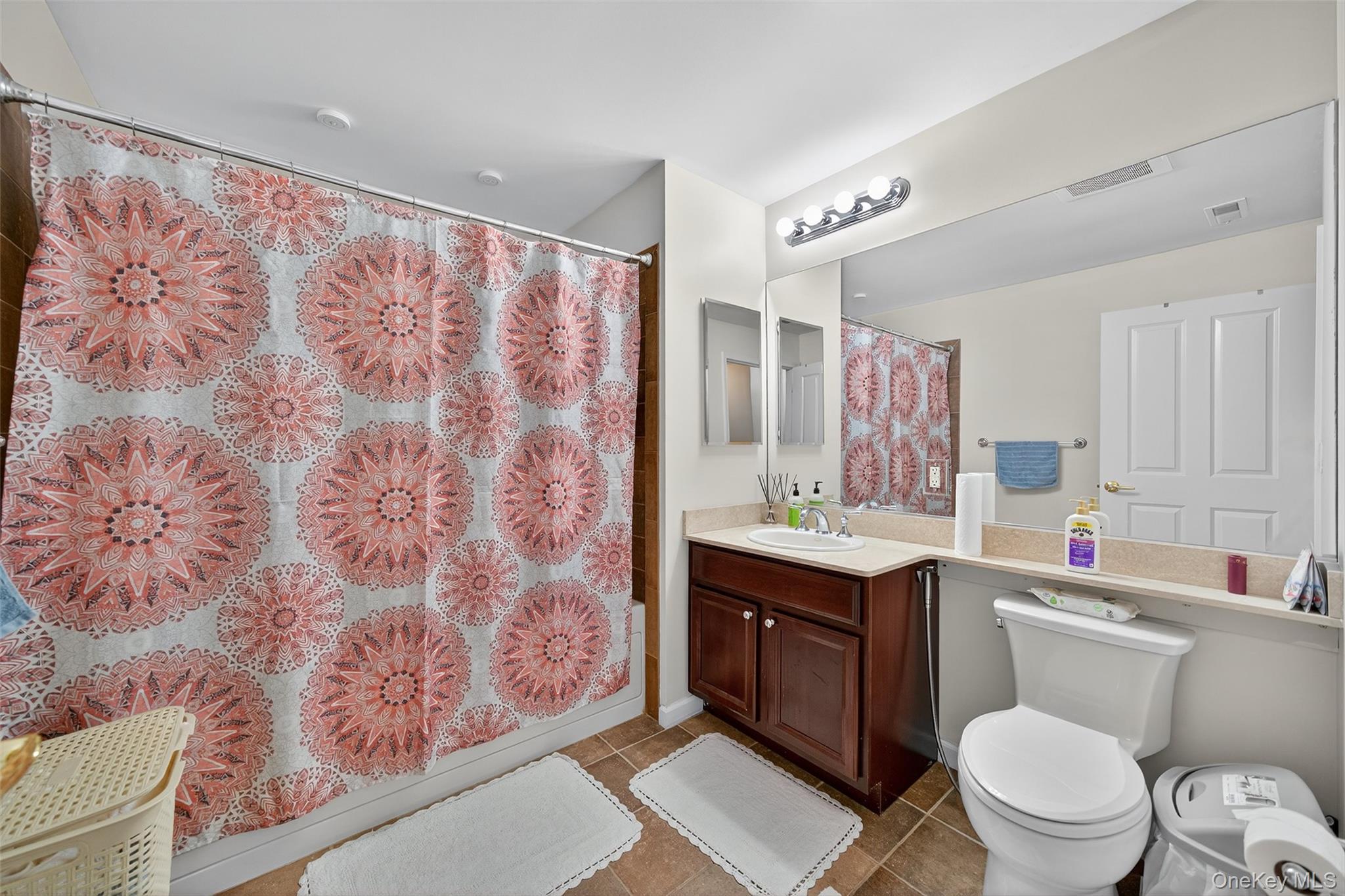 Condo Round Pointe  Rockland County, NY 10927, MLS-911984-21