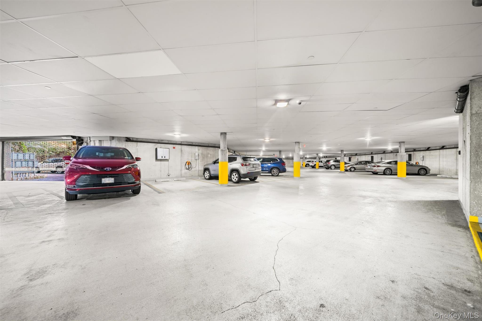 Condo Round Pointe  Rockland County, NY 10927, MLS-911984-35