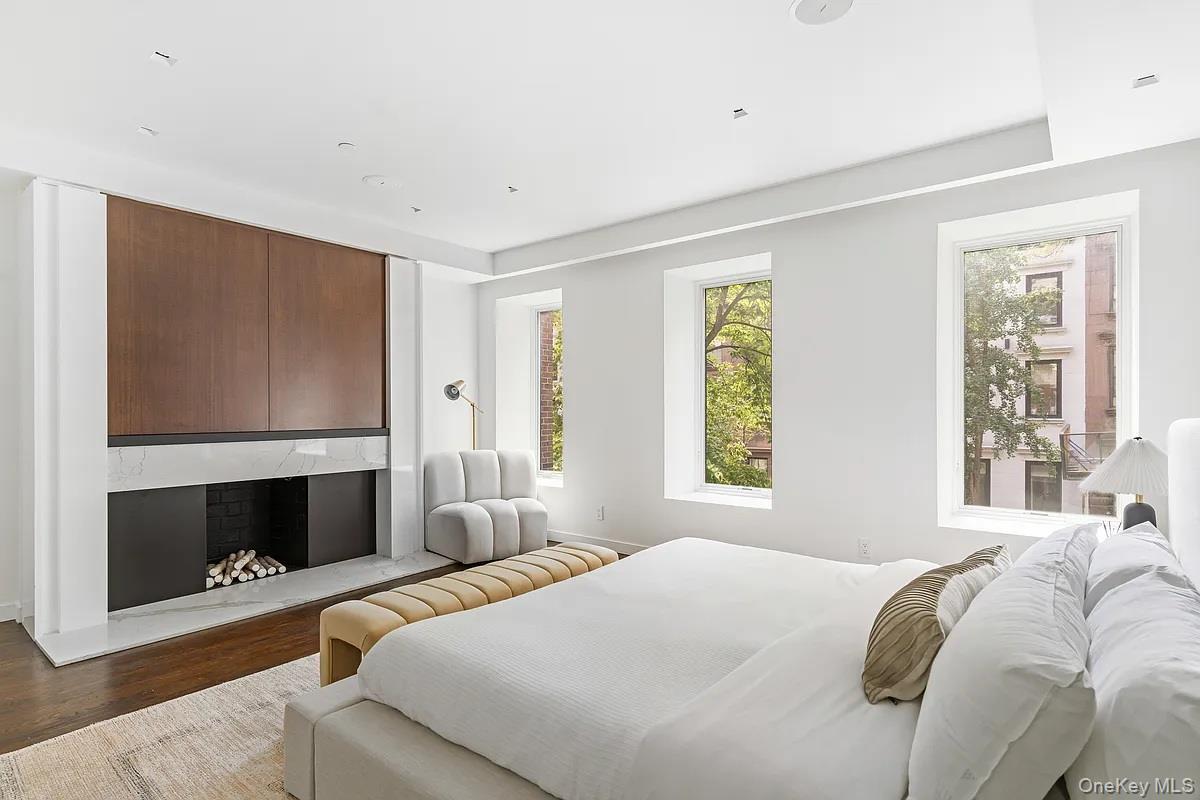 Single Family 38th Manhattan, NY 10016, MLS-911992-14