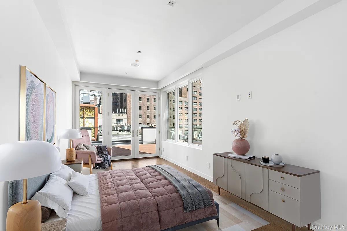 Single Family 38th Manhattan, NY 10016, MLS-911992-21