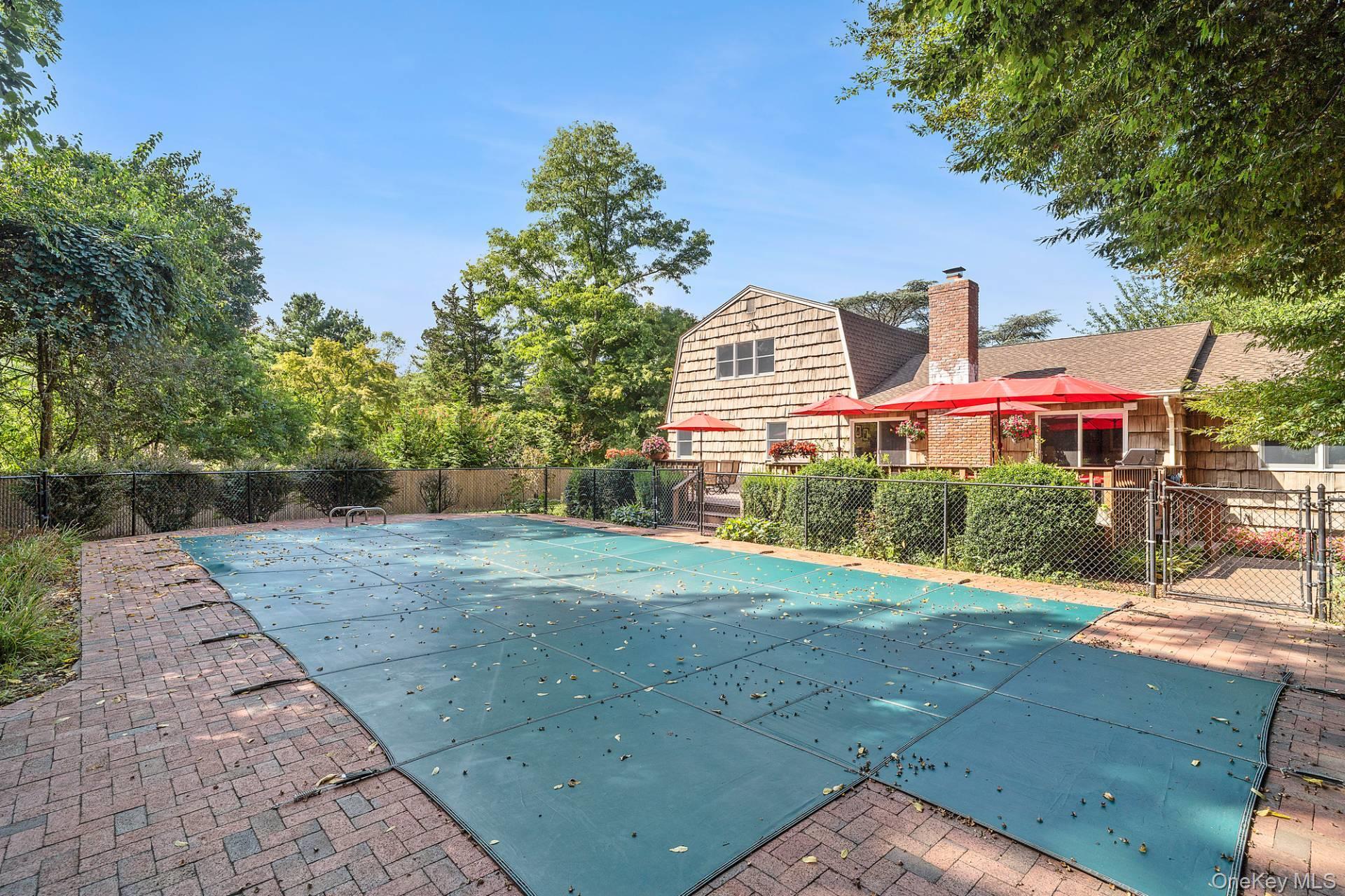 Single Family Plain View Suffolk County, NY 11792, MLS-911998-18