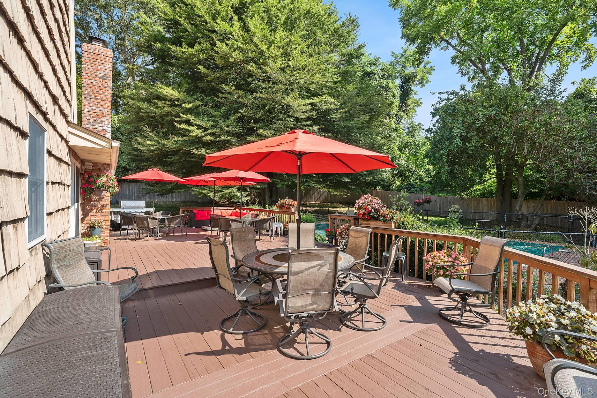 Single Family Plain View Suffolk County, NY 11792, MLS-911998-19