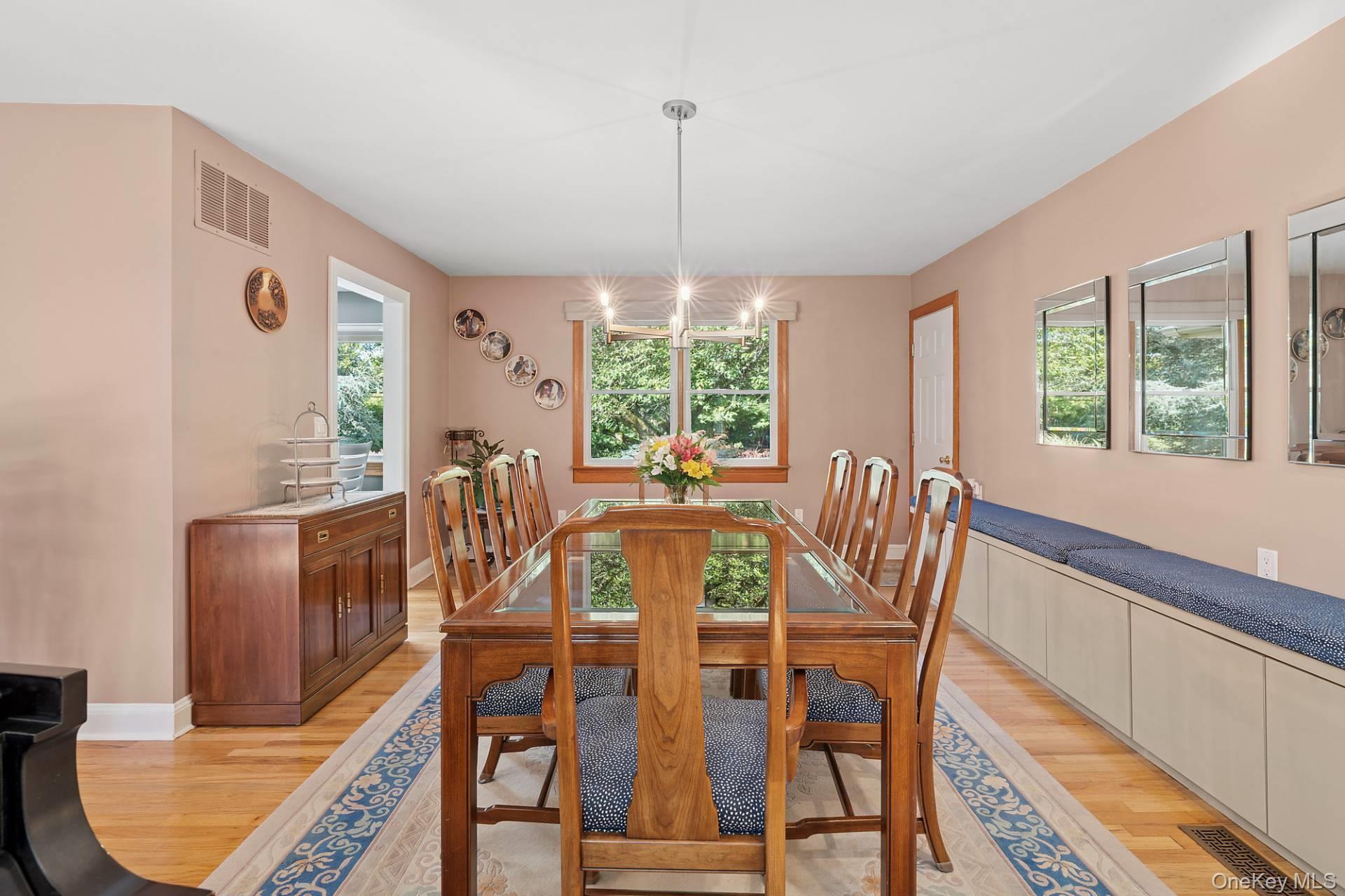 Single Family Plain View Suffolk County, NY 11792, MLS-911998-4