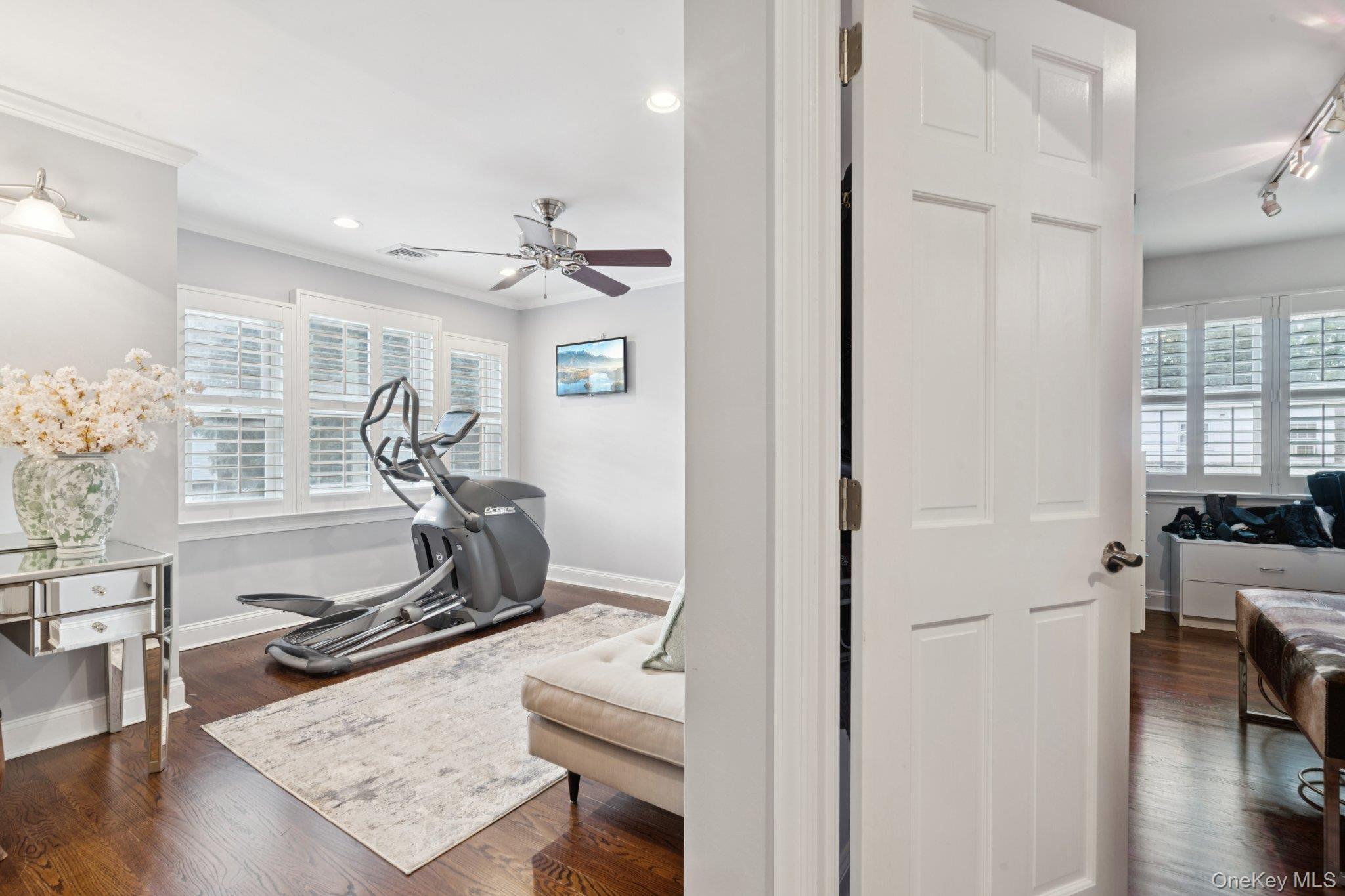 Single Family Kilburn Nassau County, NY 11530, MLS-912006-28