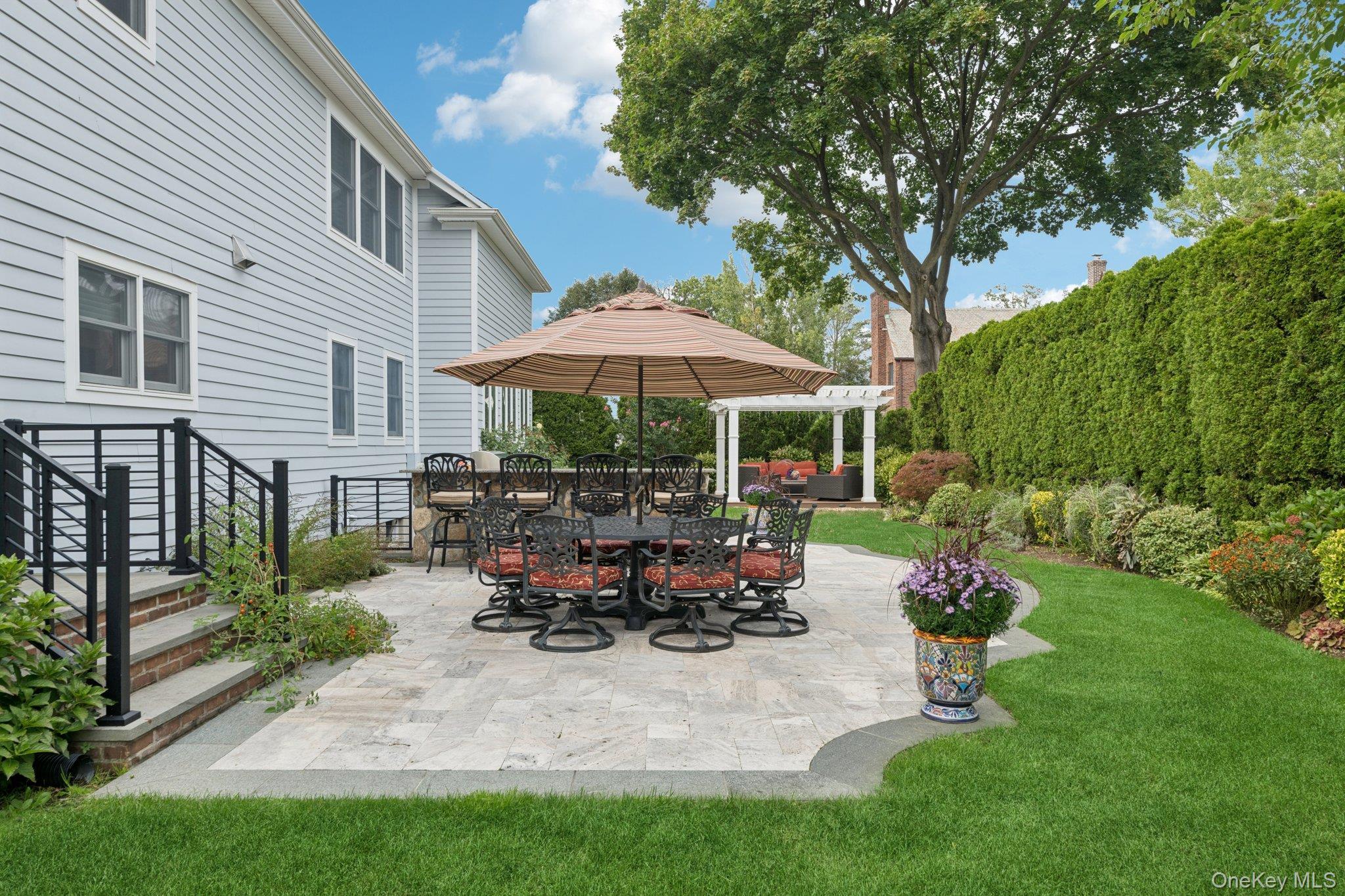 Single Family Kilburn Nassau County, NY 11530, MLS-912006-36