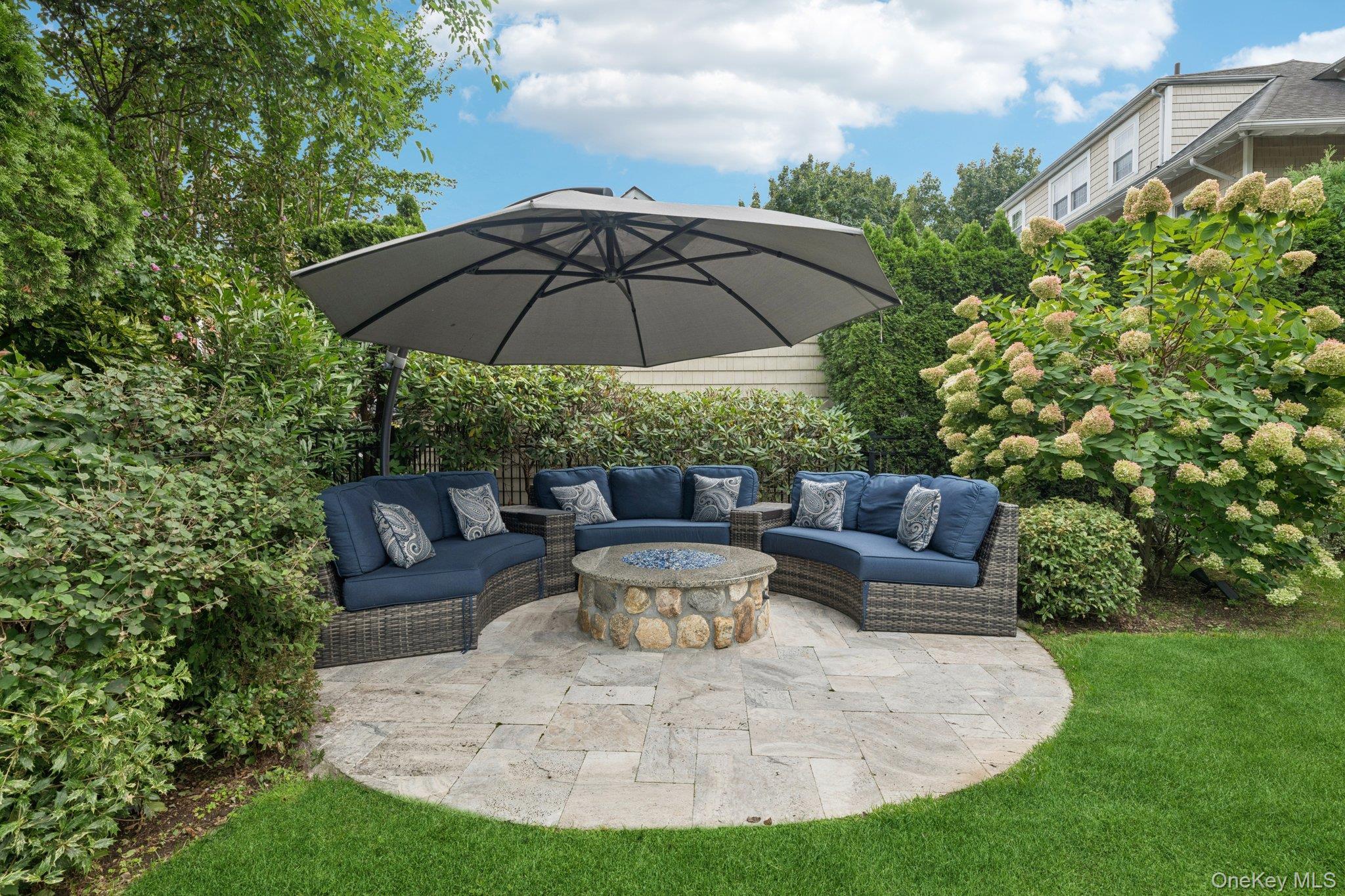 Single Family Kilburn Nassau County, NY 11530, MLS-912006-37