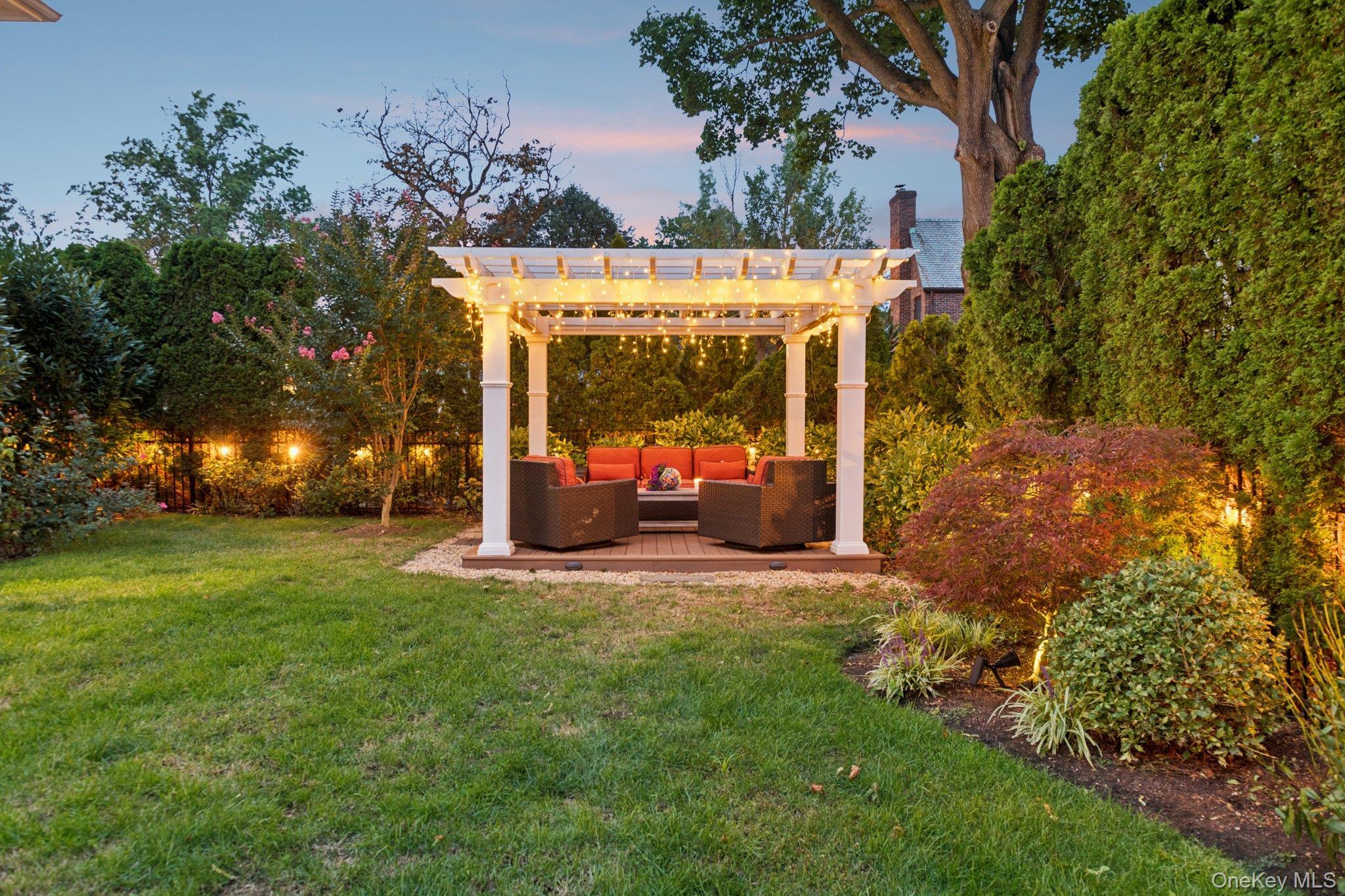 Single Family Kilburn Nassau County, NY 11530, MLS-912006-45