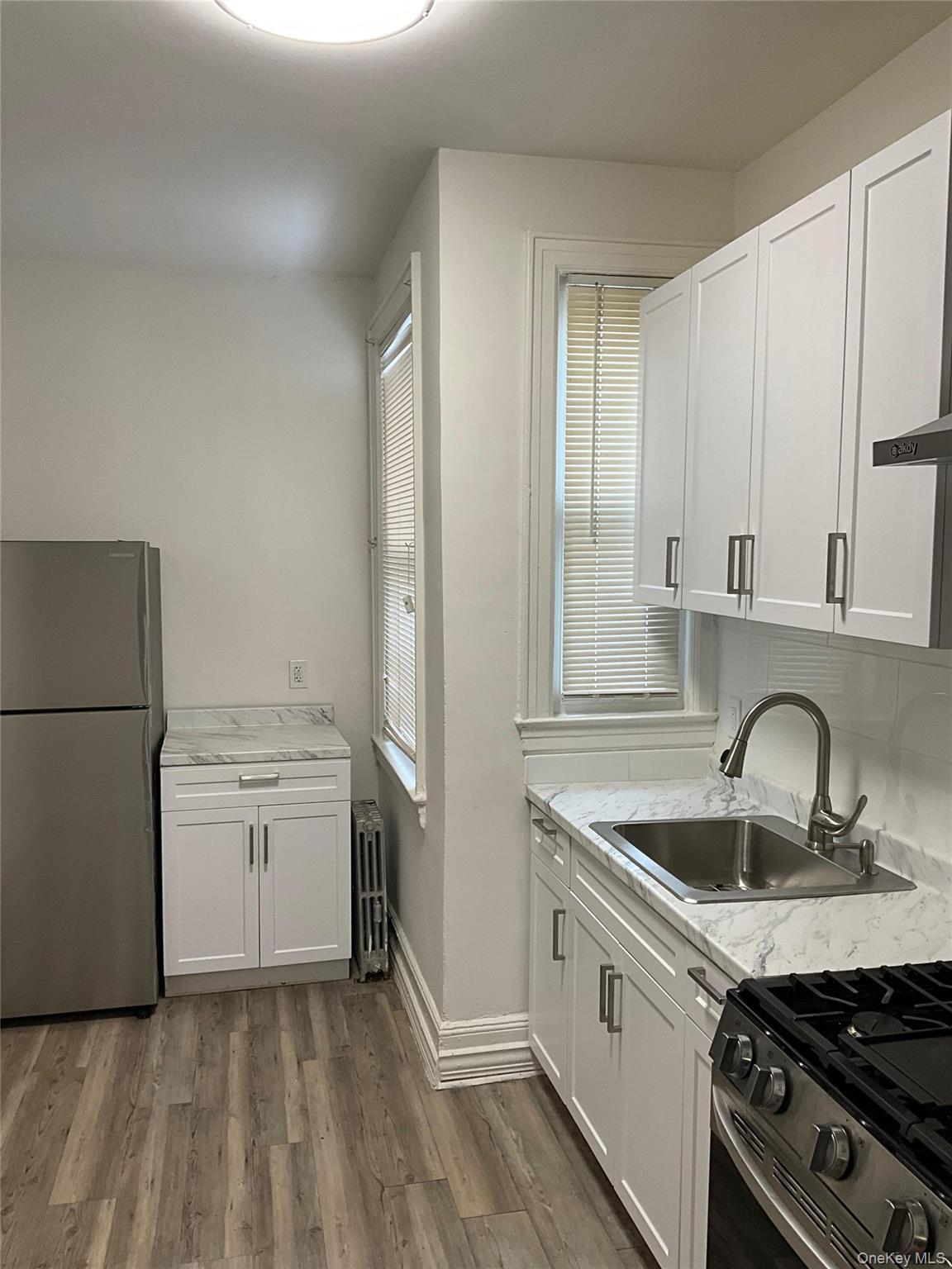 Single Family Murdock  Bronx, NY 10466, MLS-912020-10