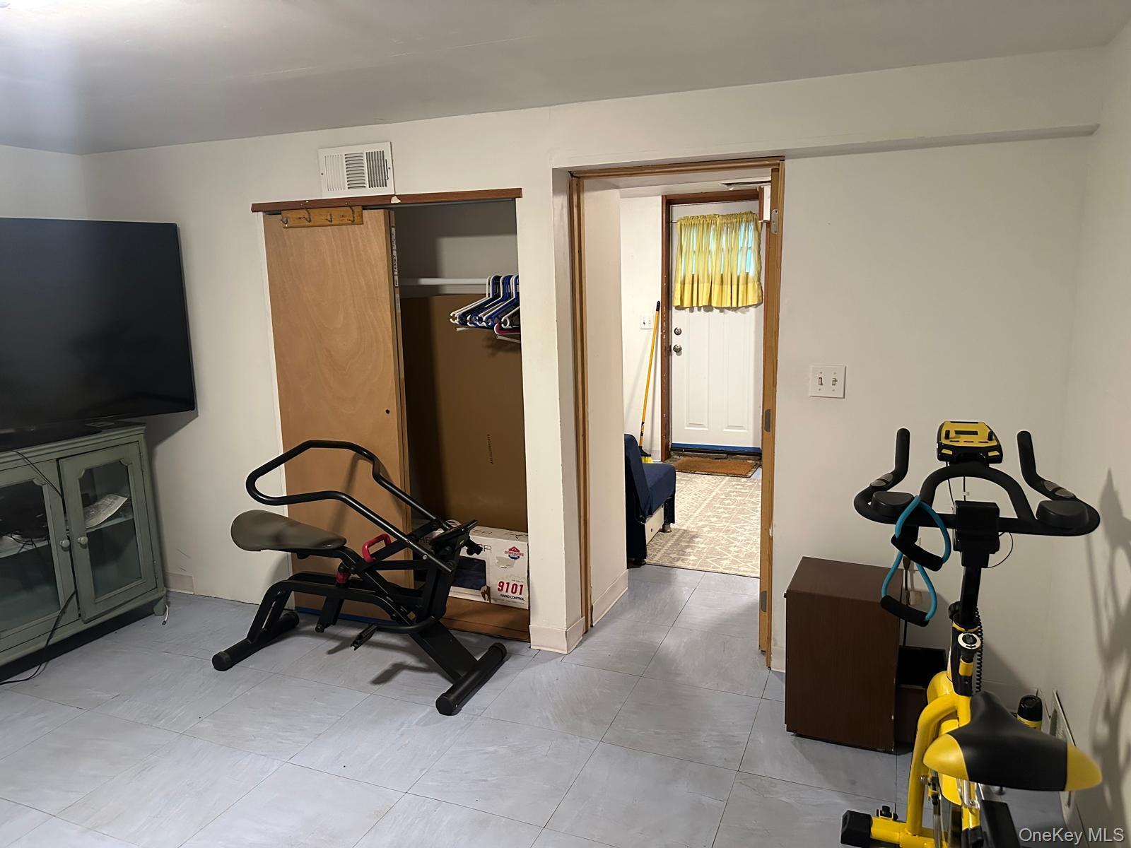 Single Family 243rd Queens, NY 11422, MLS-912026-35