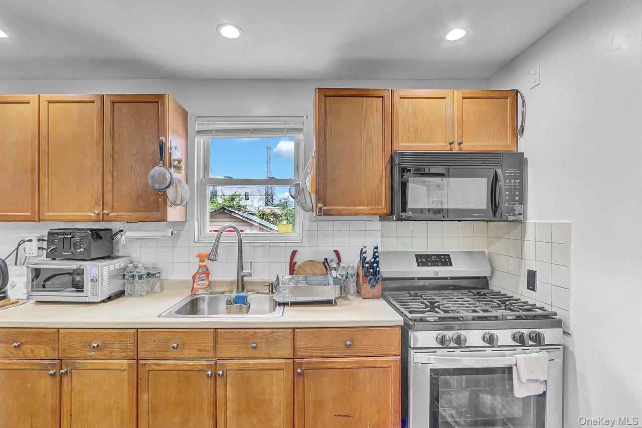 Single Family Nellis Queens, NY 11413, MLS-912051-10