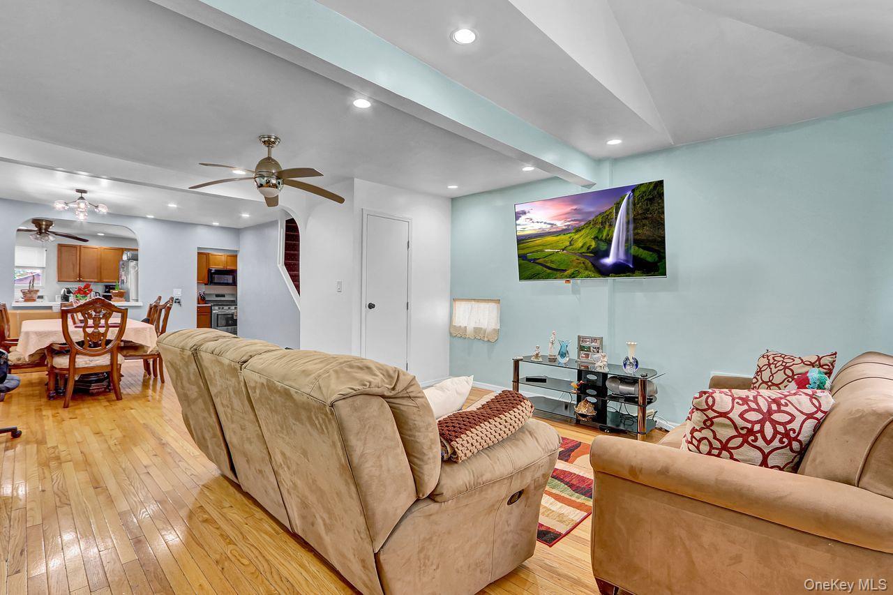 Single Family Nellis Queens, NY 11413, MLS-912051-6