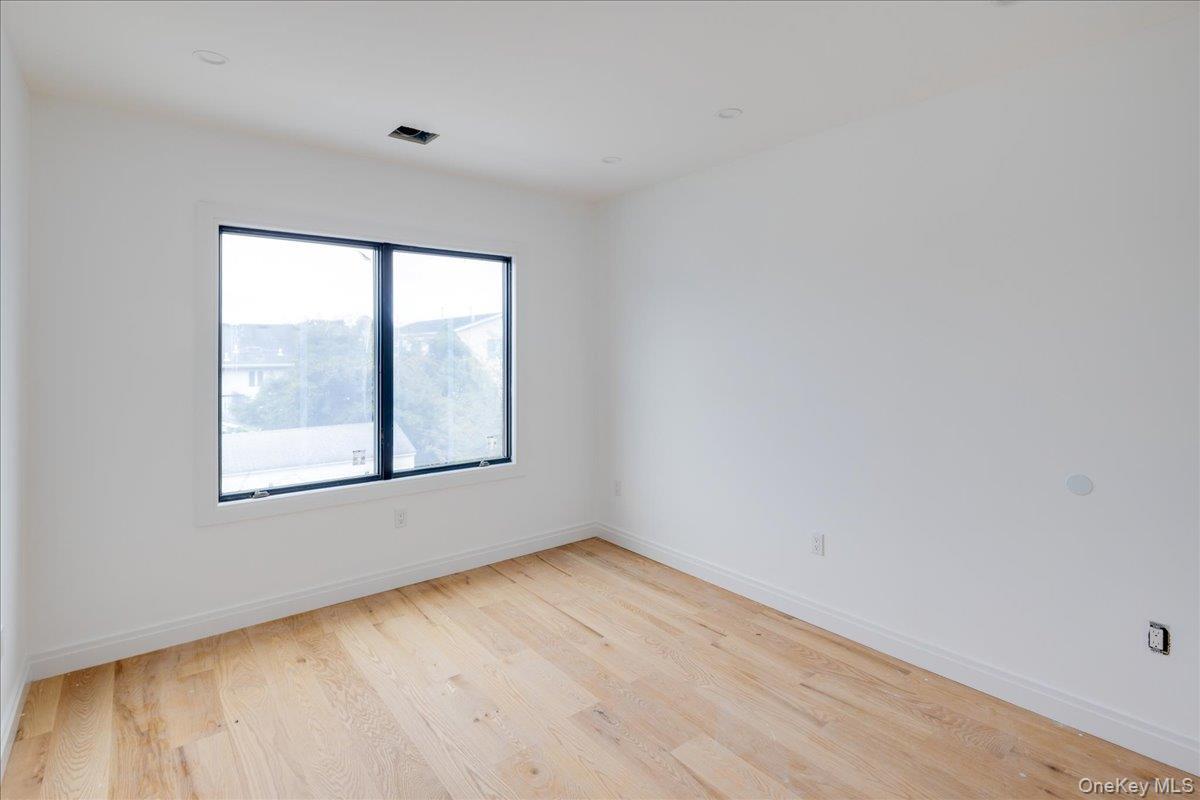 Single Family Arlington Nassau County, NY 11516, MLS-912119-10