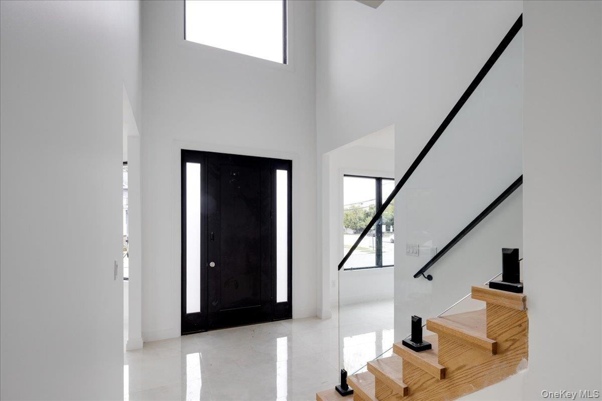 Single Family Arlington Nassau County, NY 11516, MLS-912119-13