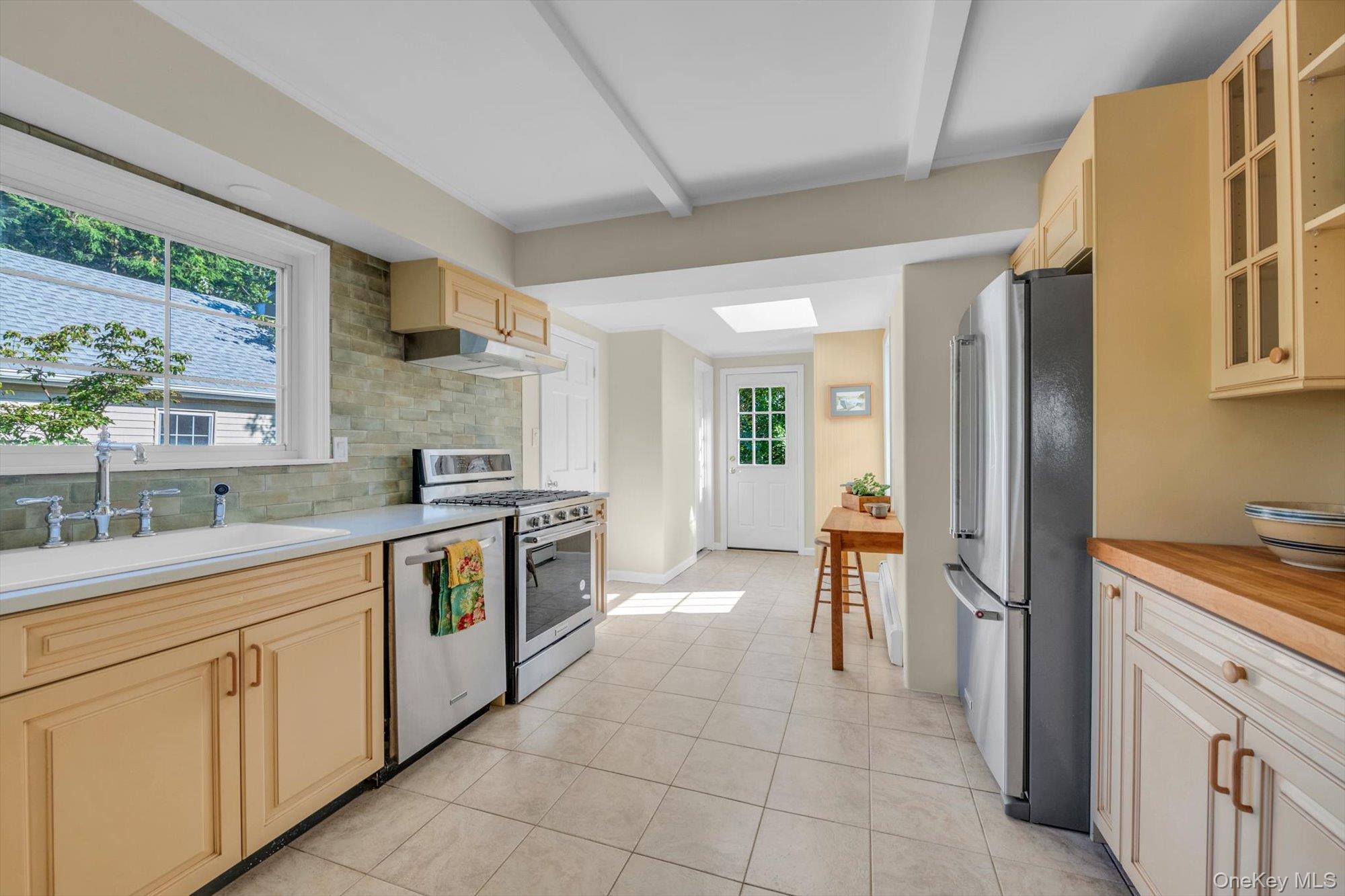 Single Family Smull Nassau County, NY 11050, MLS-912167-13