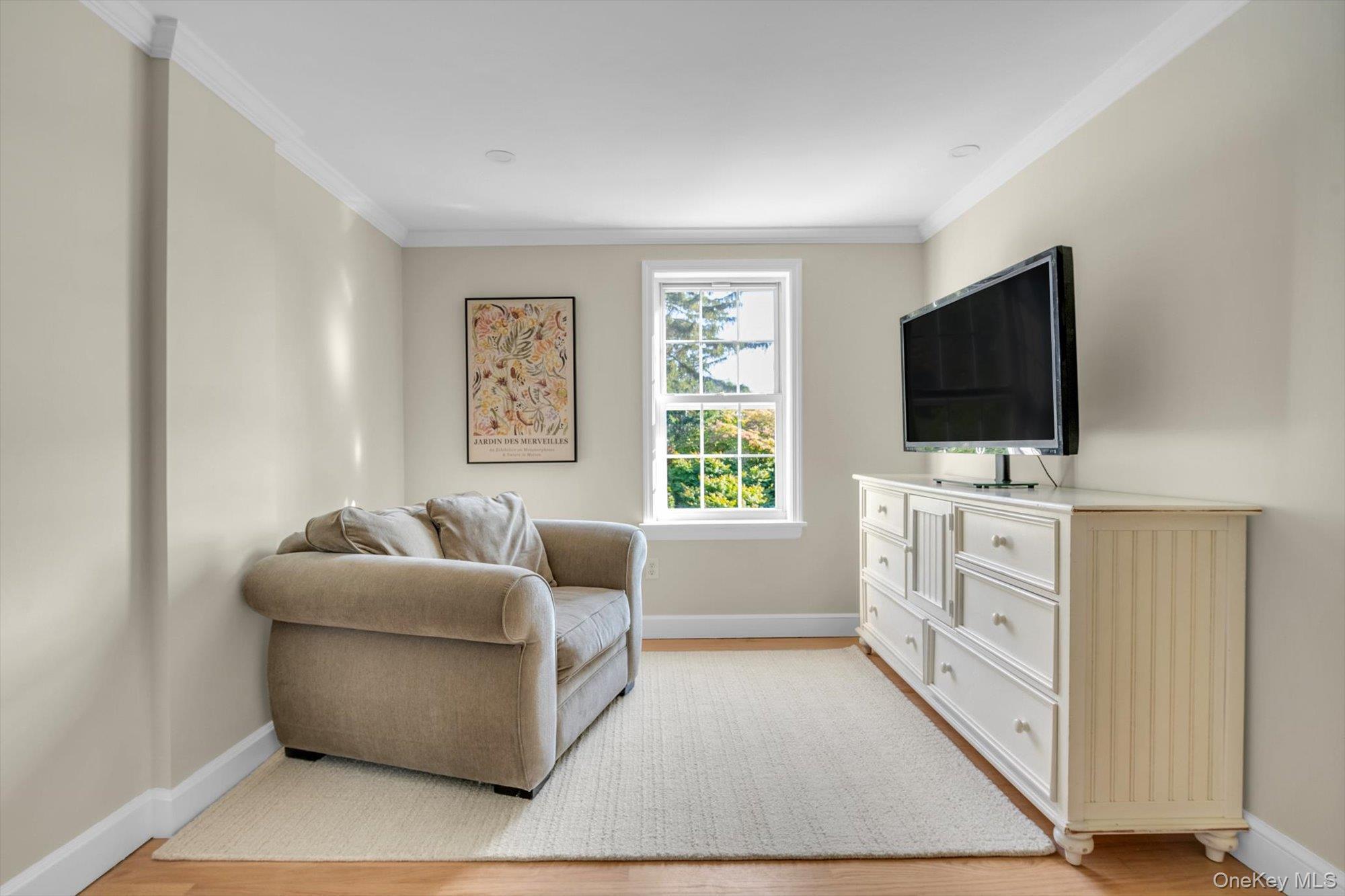 Single Family Smull Nassau County, NY 11050, MLS-912167-18