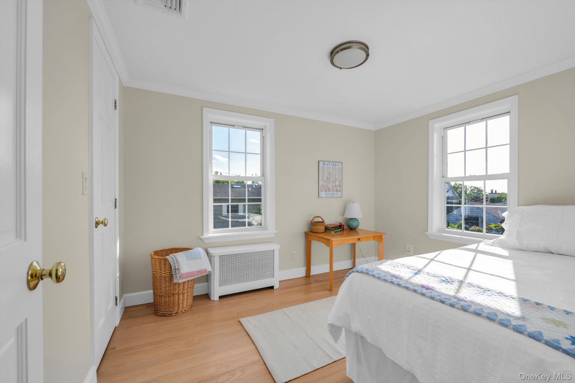 Single Family Smull Nassau County, NY 11050, MLS-912167-23