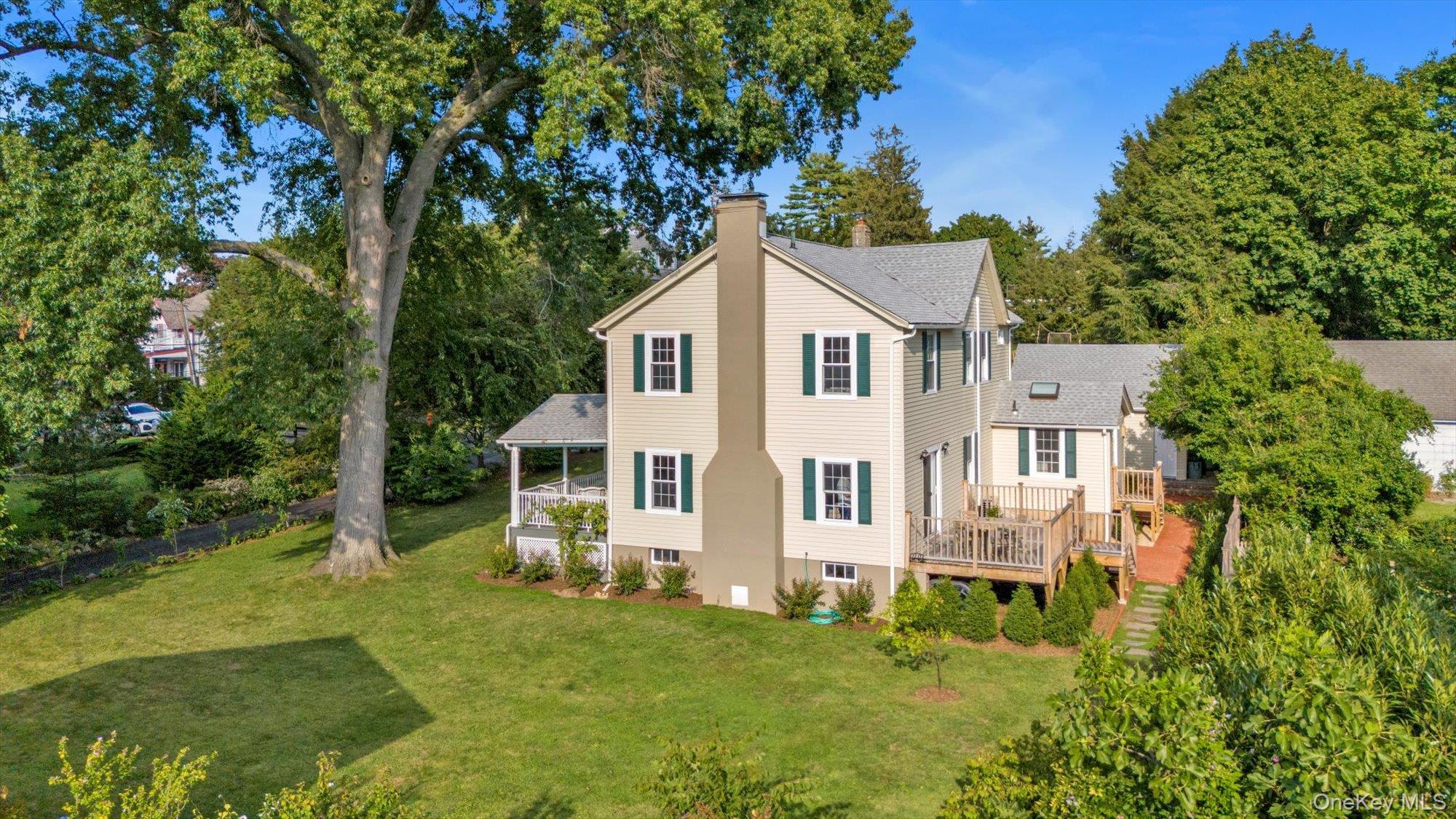 Single Family Smull Nassau County, NY 11050, MLS-912167-29