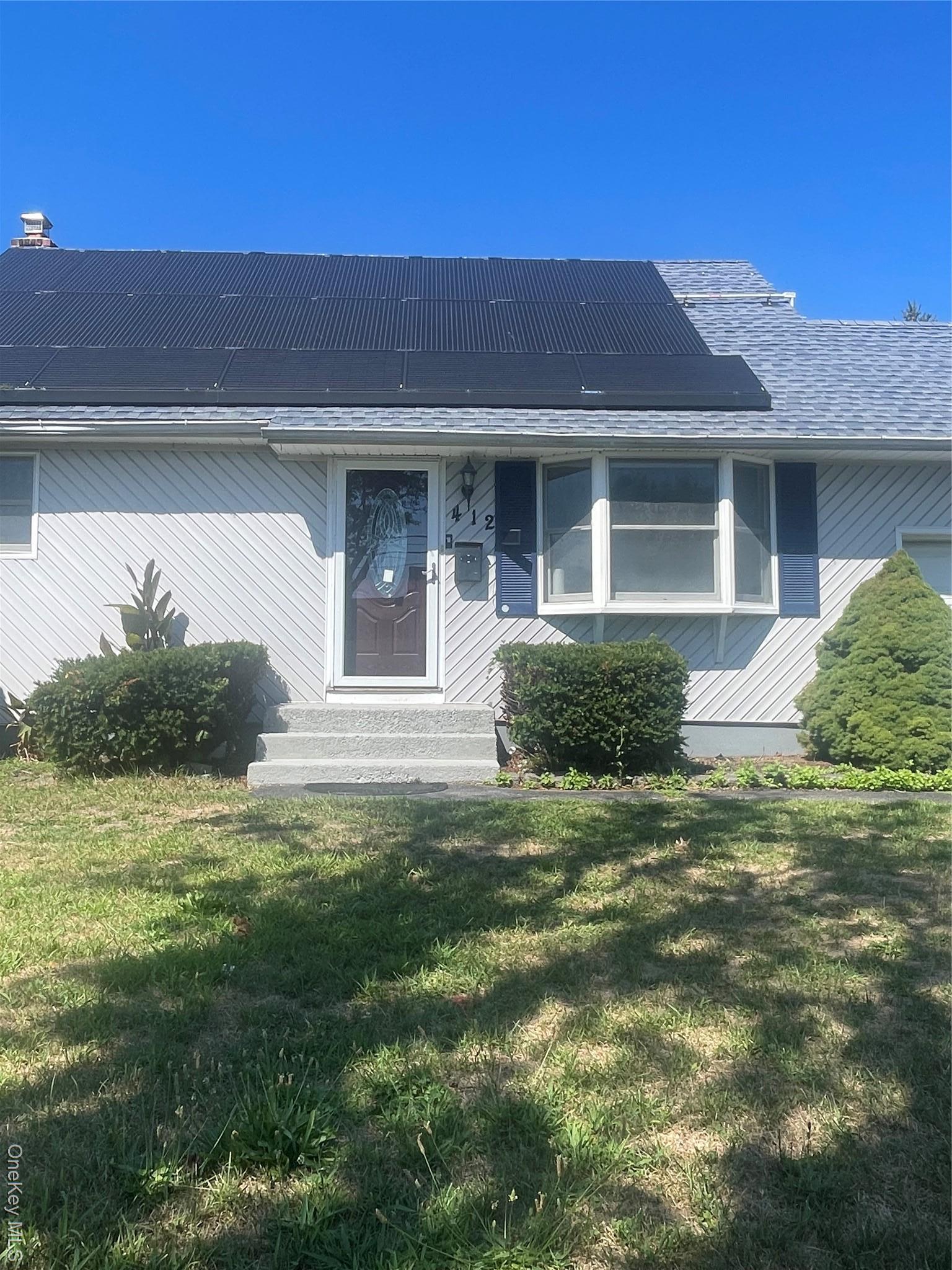 Single Family 37th  Suffolk County, NY 11757, MLS-912168-13