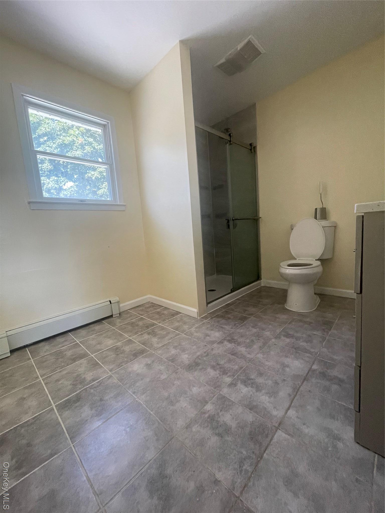 Single Family 37th  Suffolk County, NY 11757, MLS-912168-20