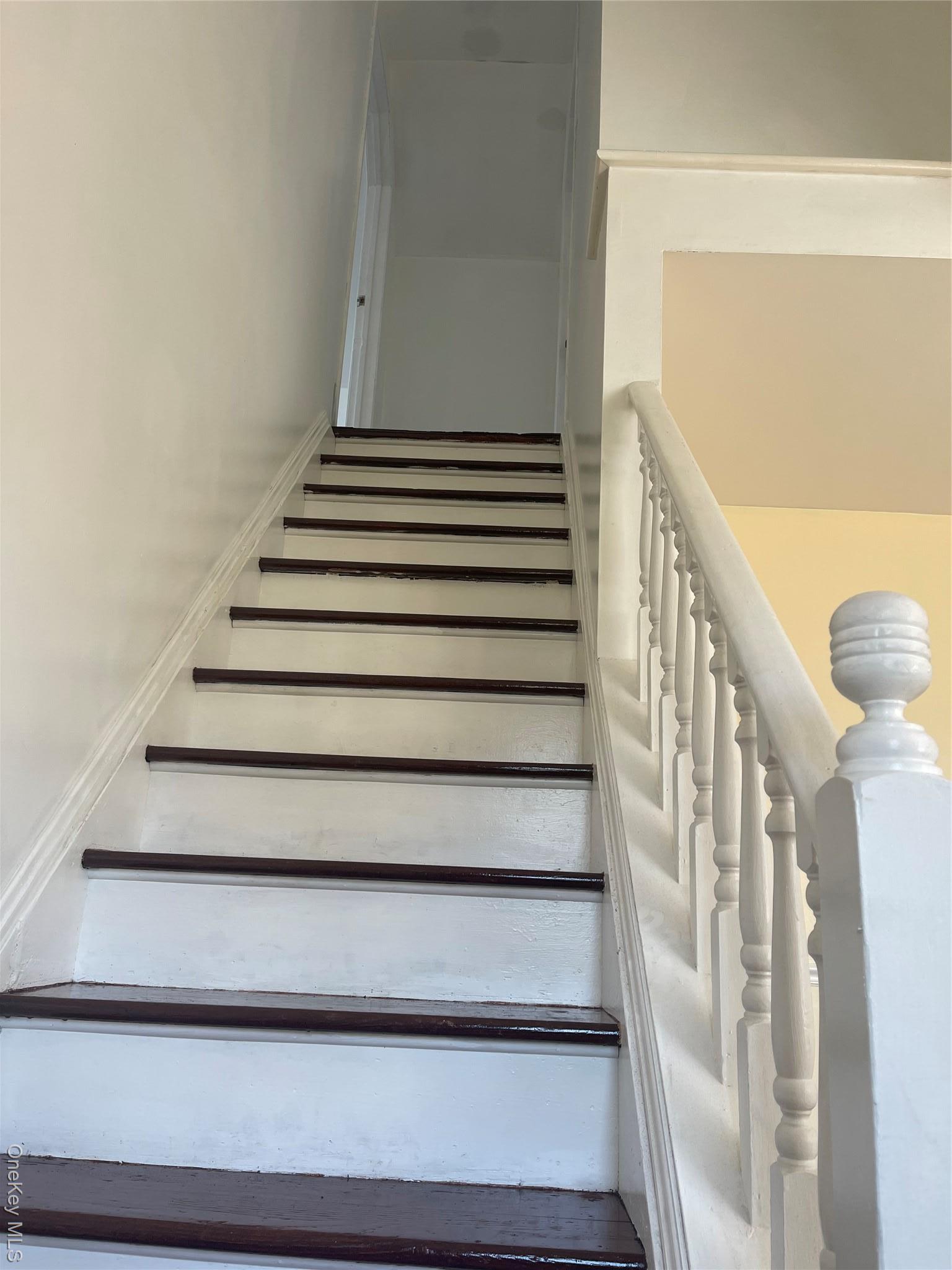 Single Family 37th  Suffolk County, NY 11757, MLS-912168-5