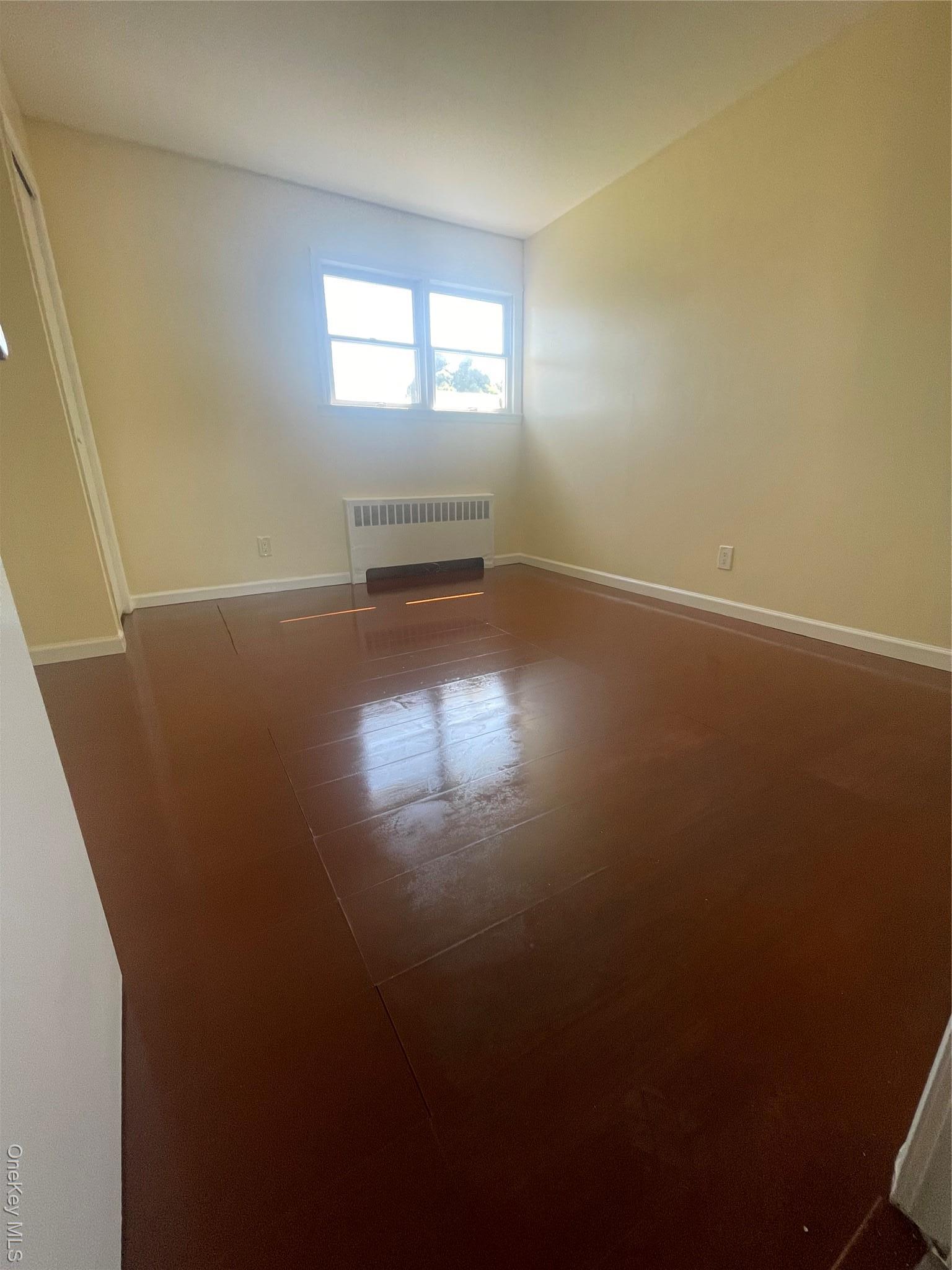 Single Family 37th  Suffolk County, NY 11757, MLS-912168-6