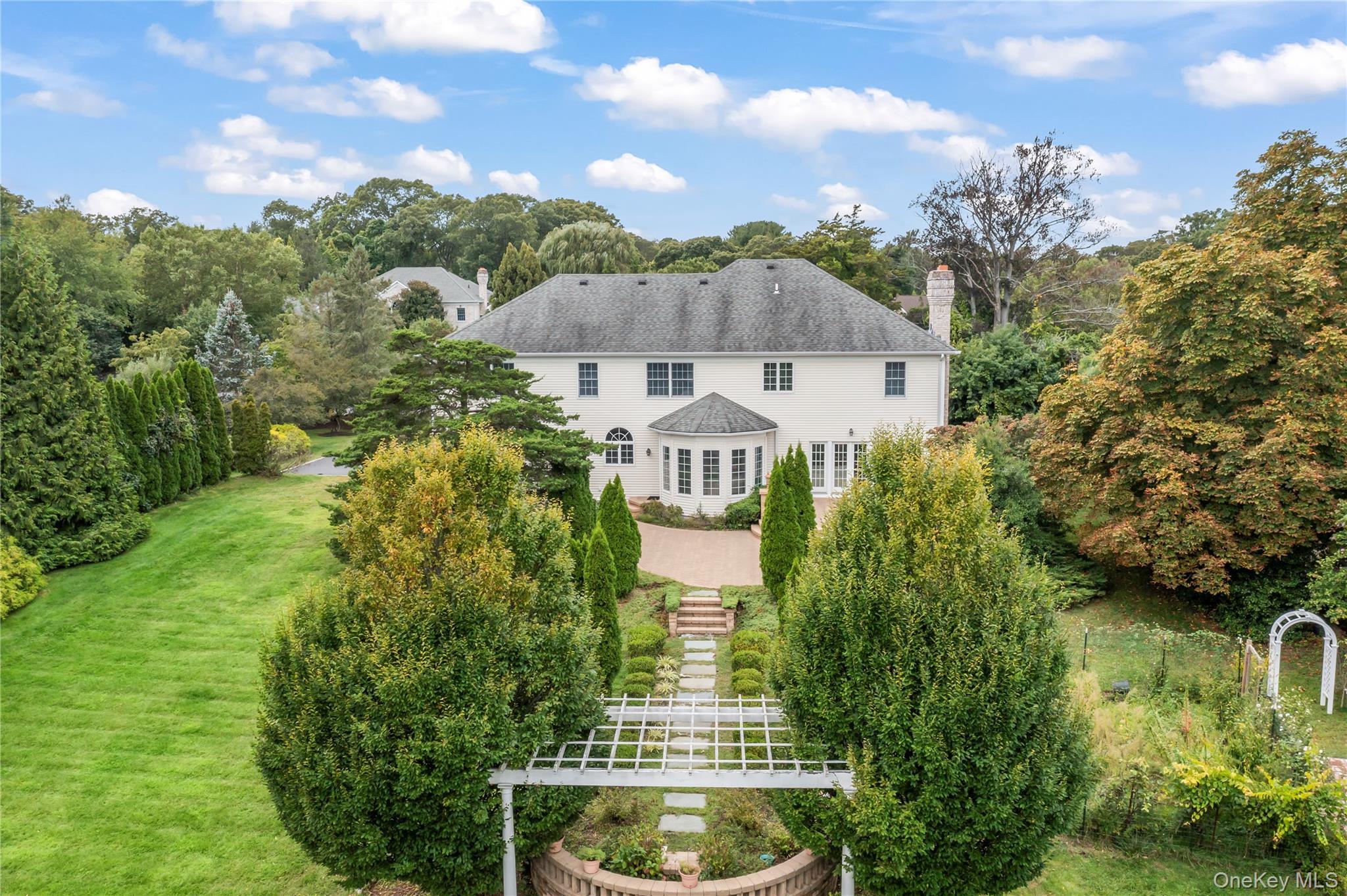 Single Family Rolling Meadow Suffolk County, NY 11768, MLS-912170-36