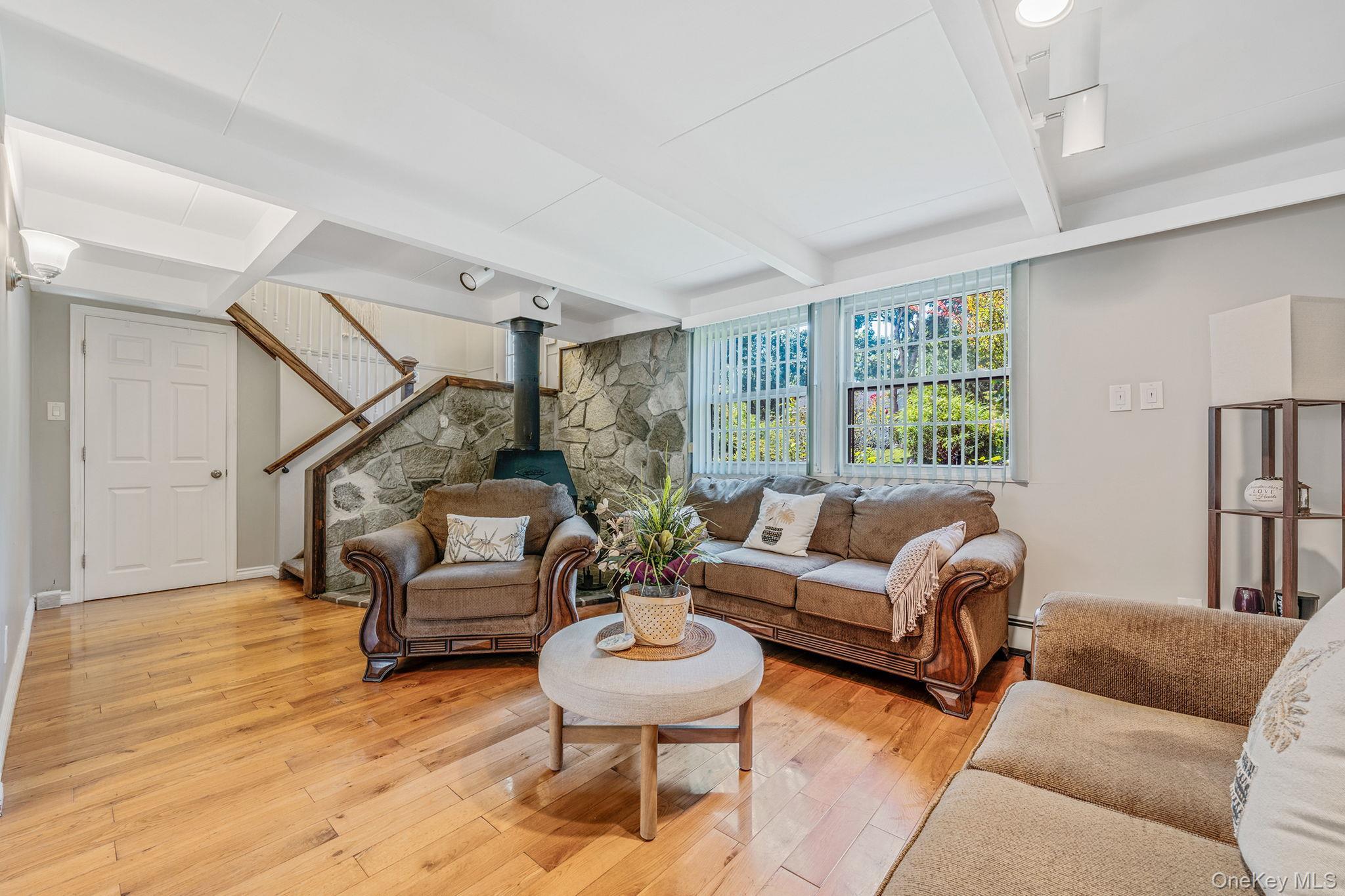 Single Family Split Cedar  Suffolk County, NY 11749, MLS-912173-2