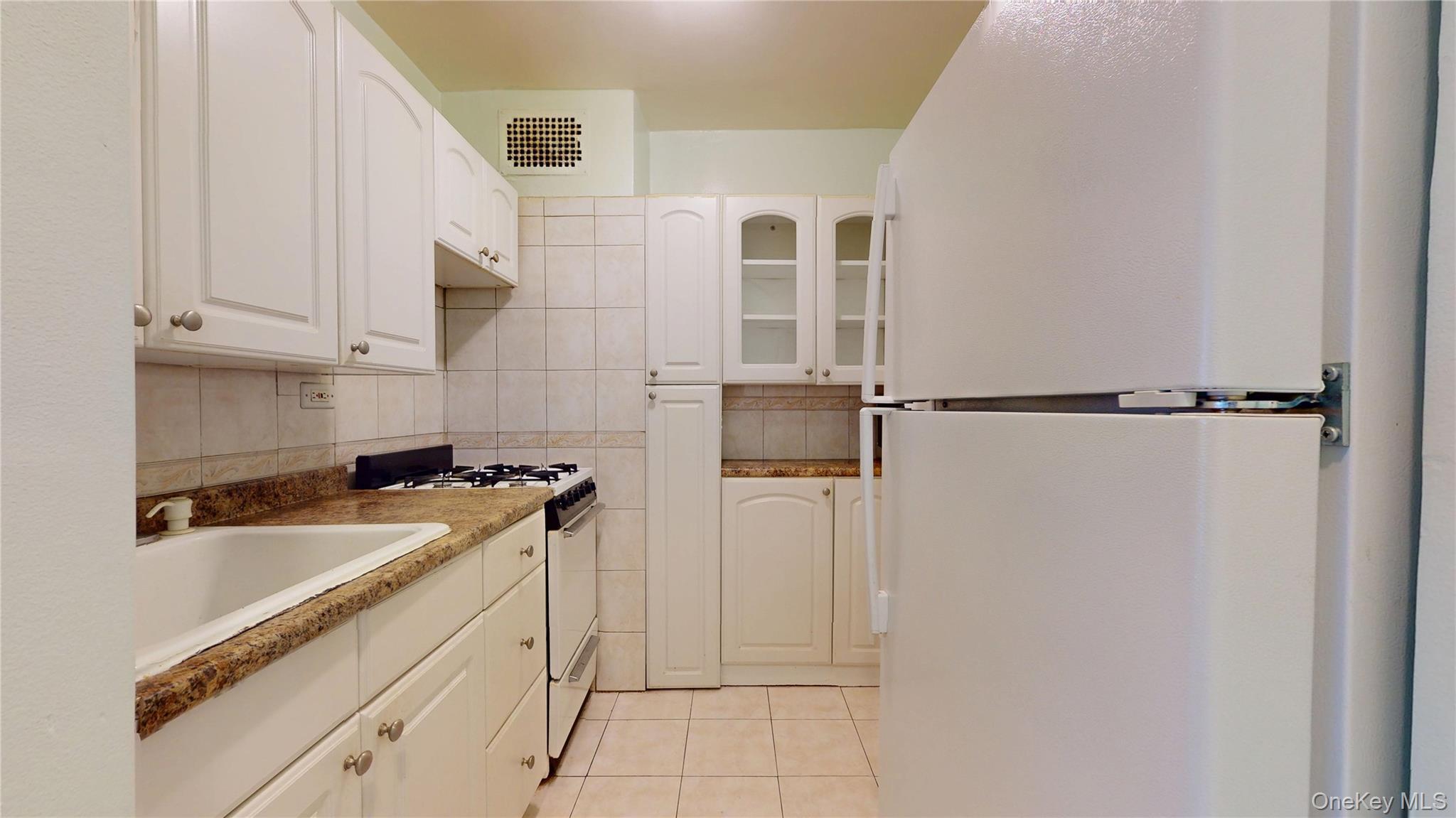 Coop 60th Queens, NY 11368, MLS-912174-10