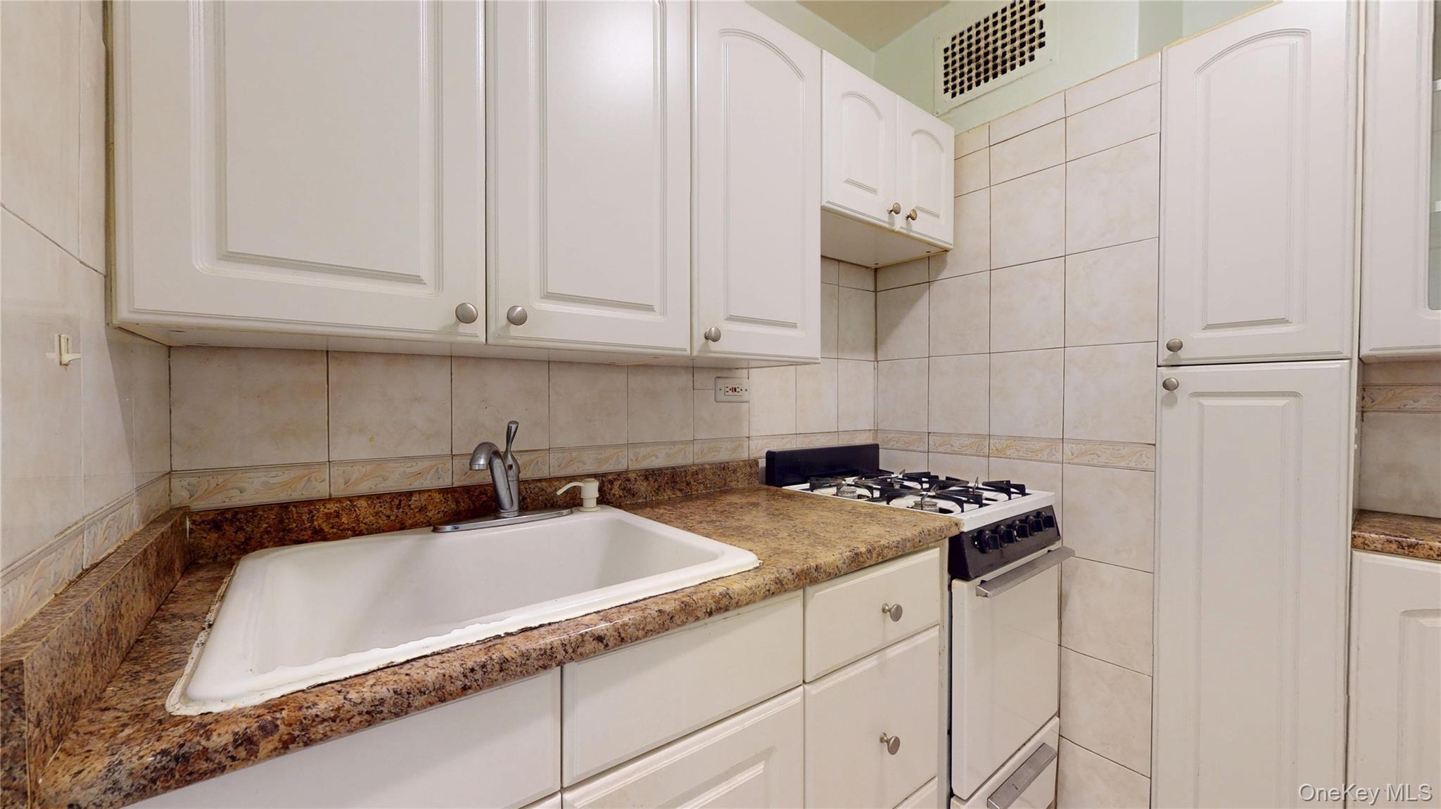 Coop 60th Queens, NY 11368, MLS-912174-11