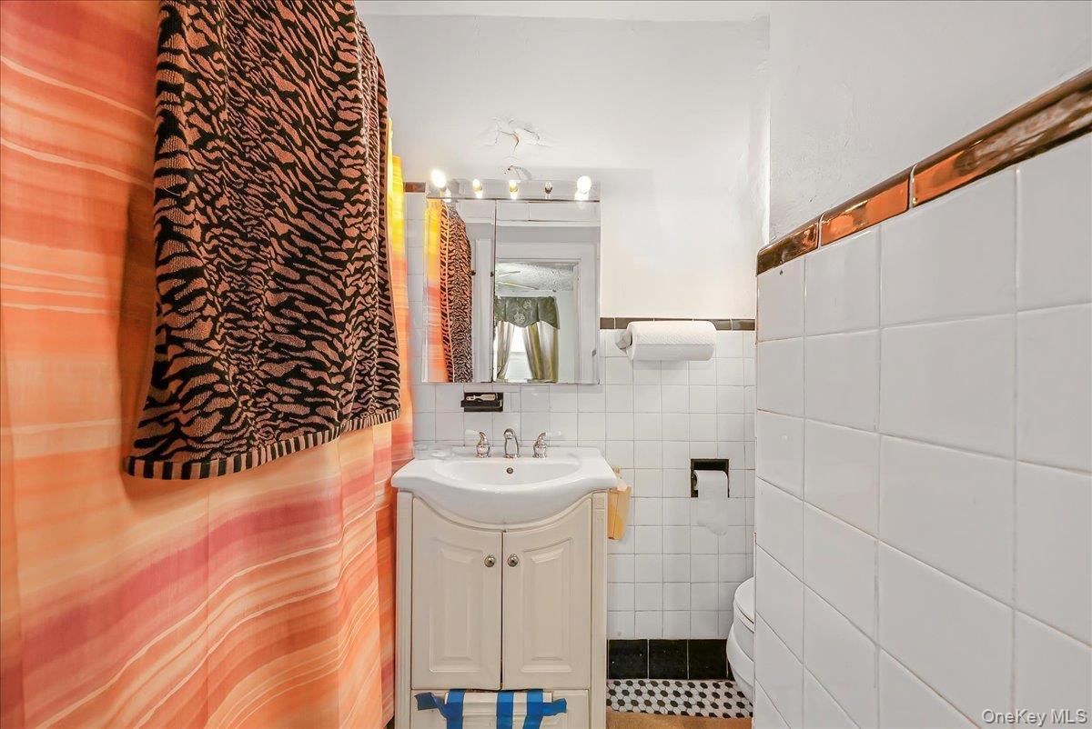 Single Family Wilder  Bronx, NY 10466, MLS-912181-21