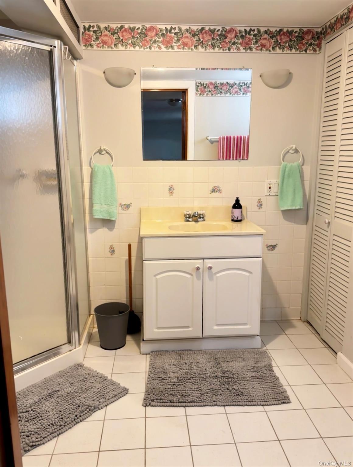 Single Family 74th  Queens, NY 11385, MLS-912189-36