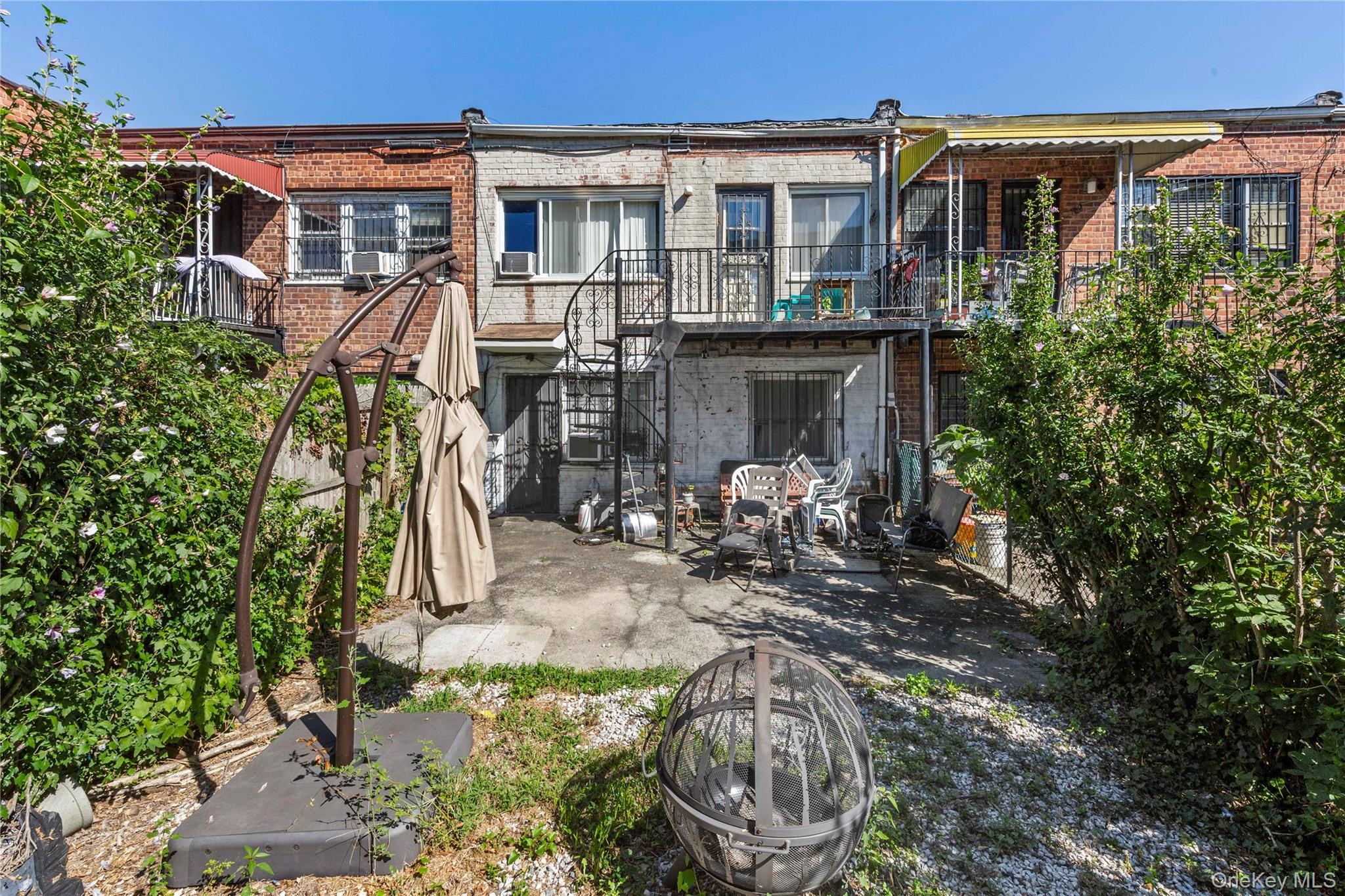 Single Family Springfield Blvd  Queens, NY 11426, MLS-912249-4