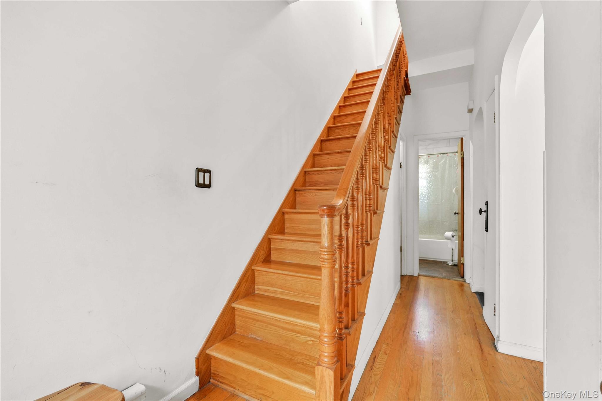 Single Family 38th Queens, NY 11105, MLS-912303-6