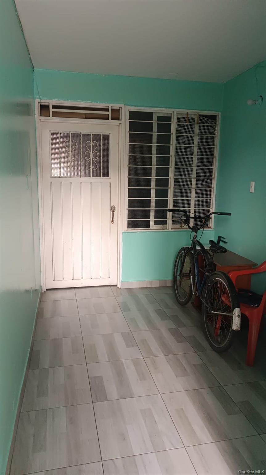 Single Family Cl. 44 # 12-51,  Comuna 8,  Cali,  Valle Del Cauca,   Out Of Area, NY 760041, MLS-912353-7