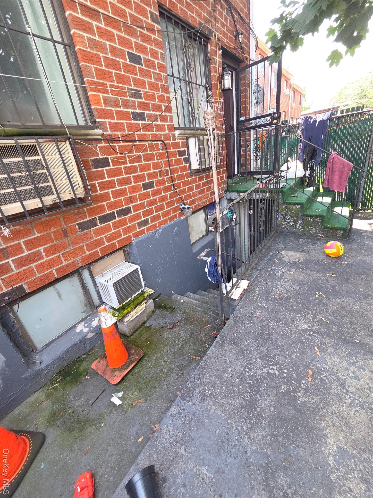 Single Family Strong  Queens, NY 11368, MLS-912367-3