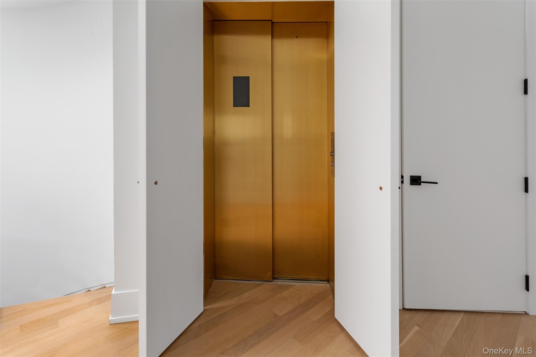 Single Family Osprey Suffolk County, NY 11777, MLS-912454-26