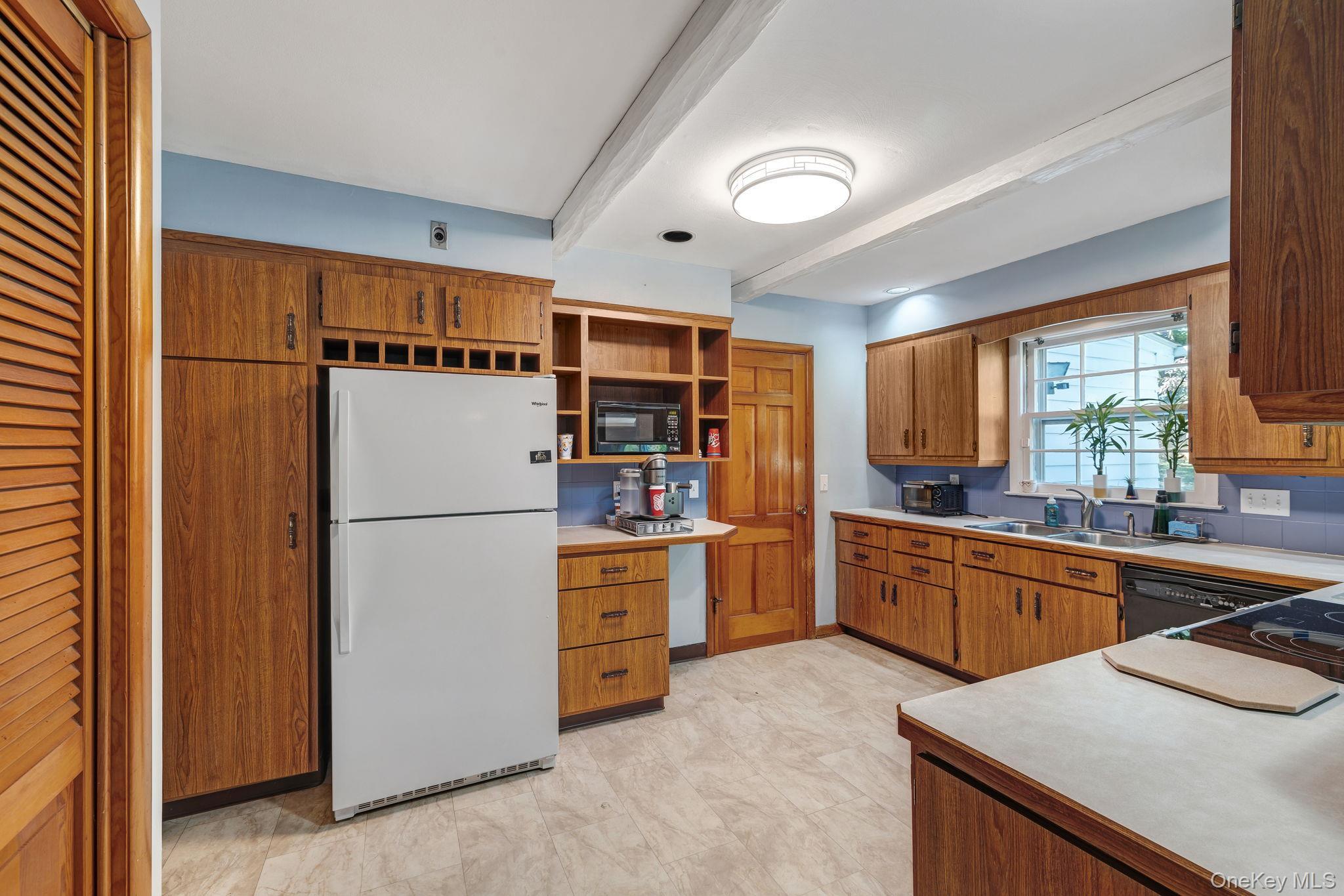 Single Family Timberline  Dutchess County, NY 12603, MLS-912484-11