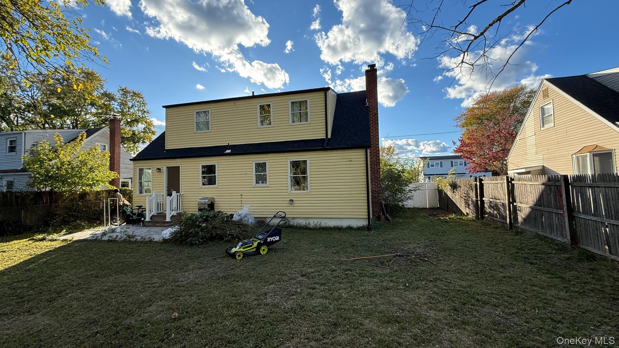 Single Family Lakewood Suffolk County, NY 11779, MLS-912495-18