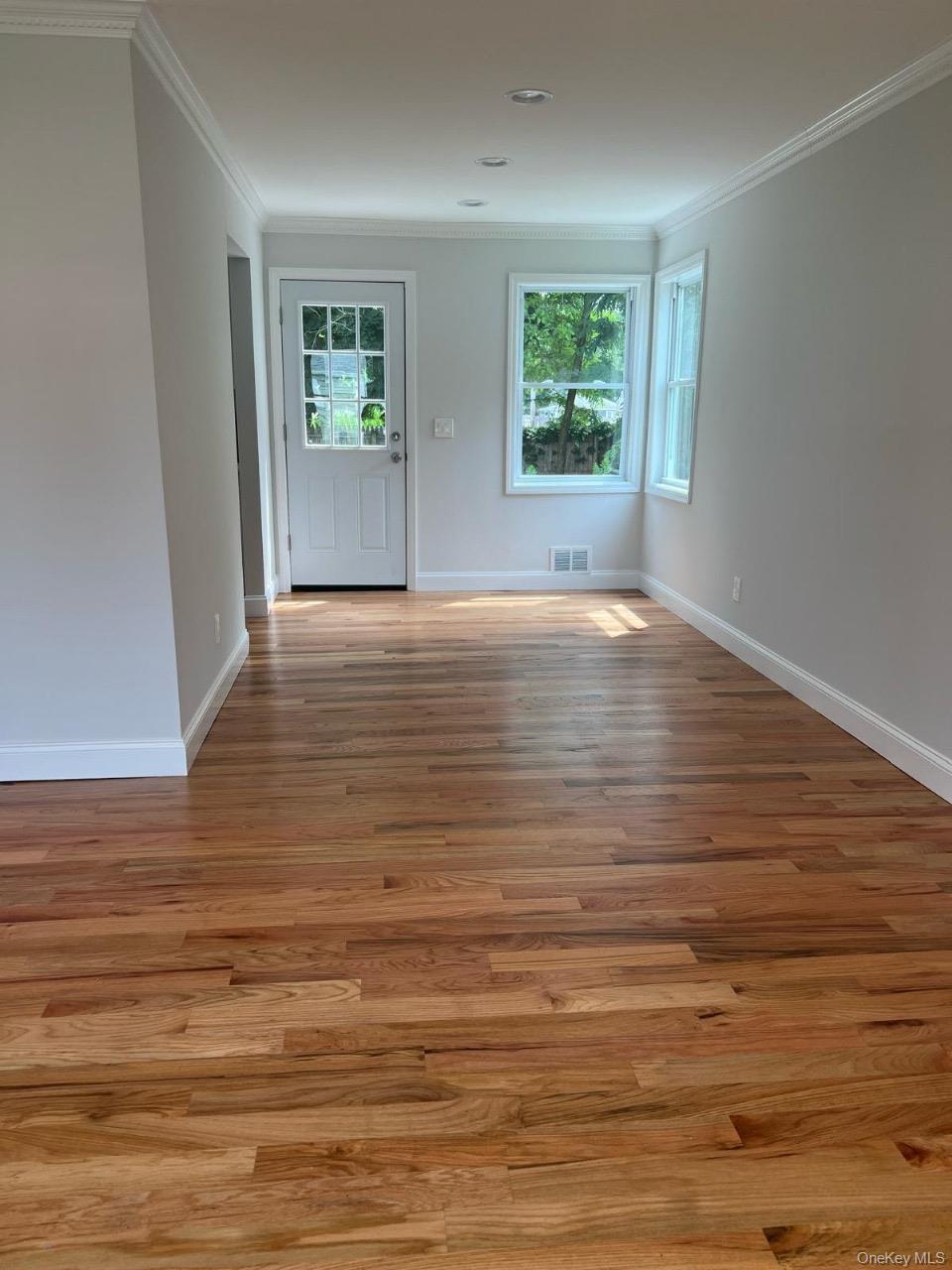 Single Family Lakewood Suffolk County, NY 11779, MLS-912495-3