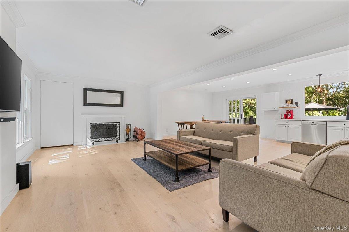 Single Family West Gate Suffolk County, NY 11937, MLS-912521-10