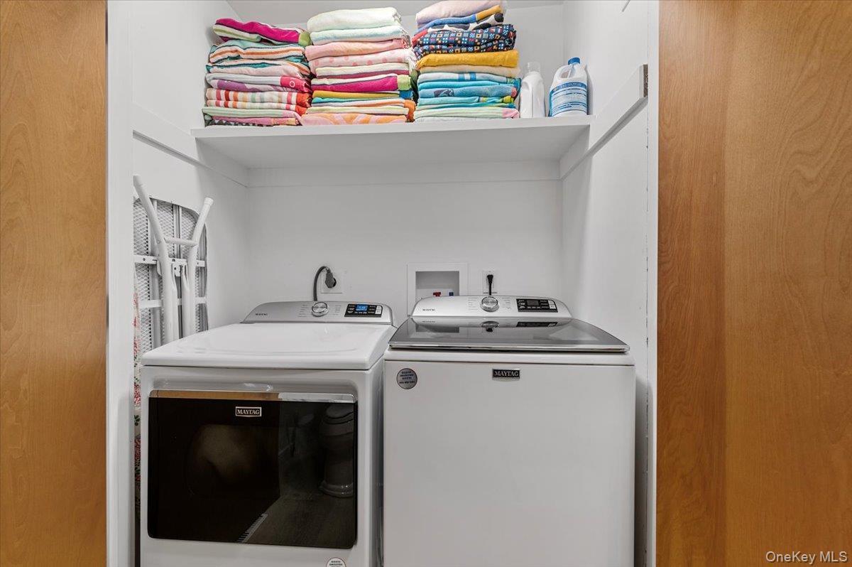 Single Family West Gate  Suffolk County, NY 11937, MLS-912521-42