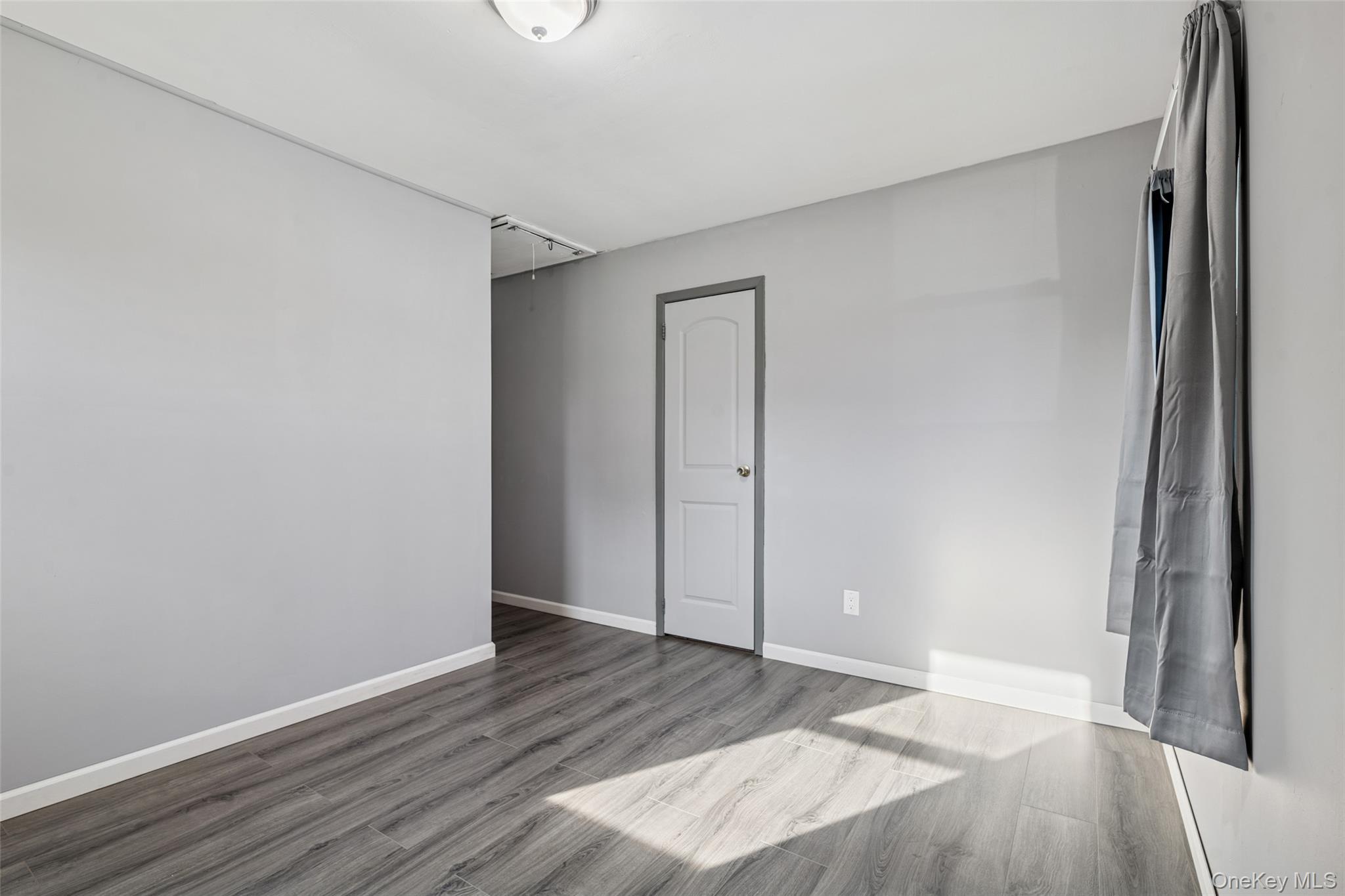 Single Family Parkridge  Suffolk County, NY 11776, MLS-912537-27