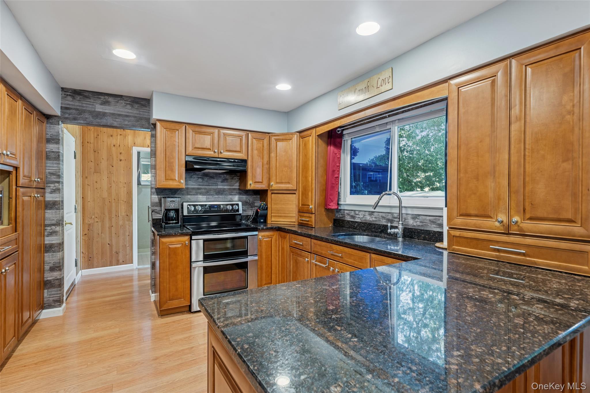 Single Family Parkridge  Suffolk County, NY 11776, MLS-912537-8