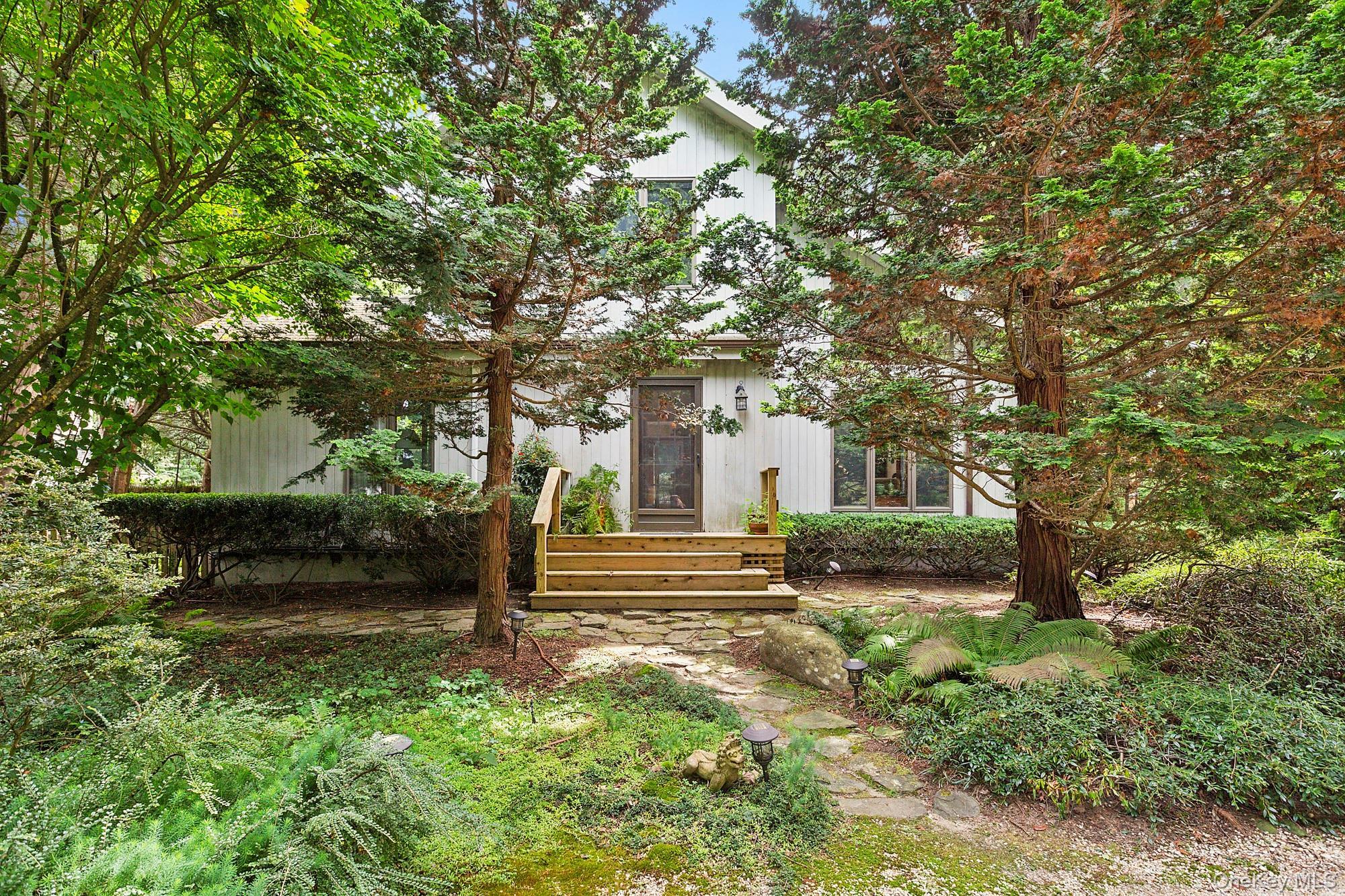 Single Family Noyac  Suffolk County, NY 11963, MLS-912538-2