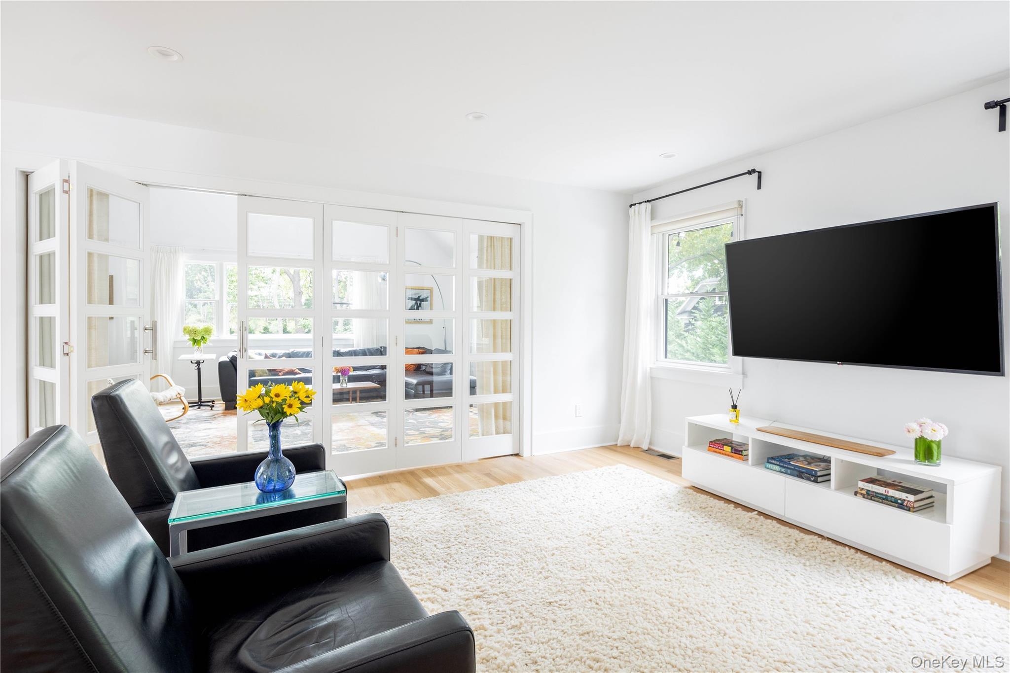 Single Family Main  Suffolk County, NY 11901, MLS-912551-12