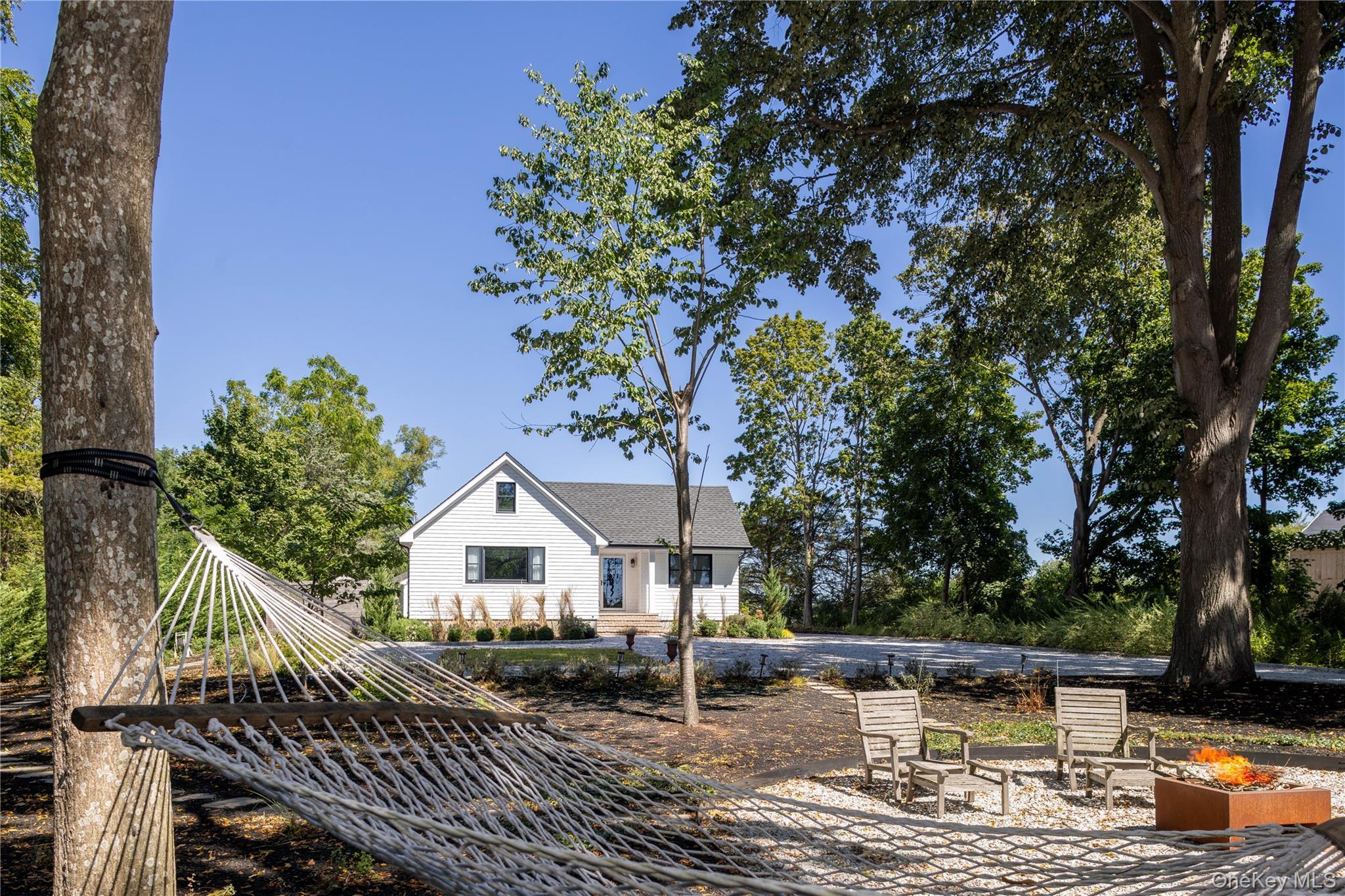 Single Family Main  Suffolk County, NY 11901, MLS-912551-7