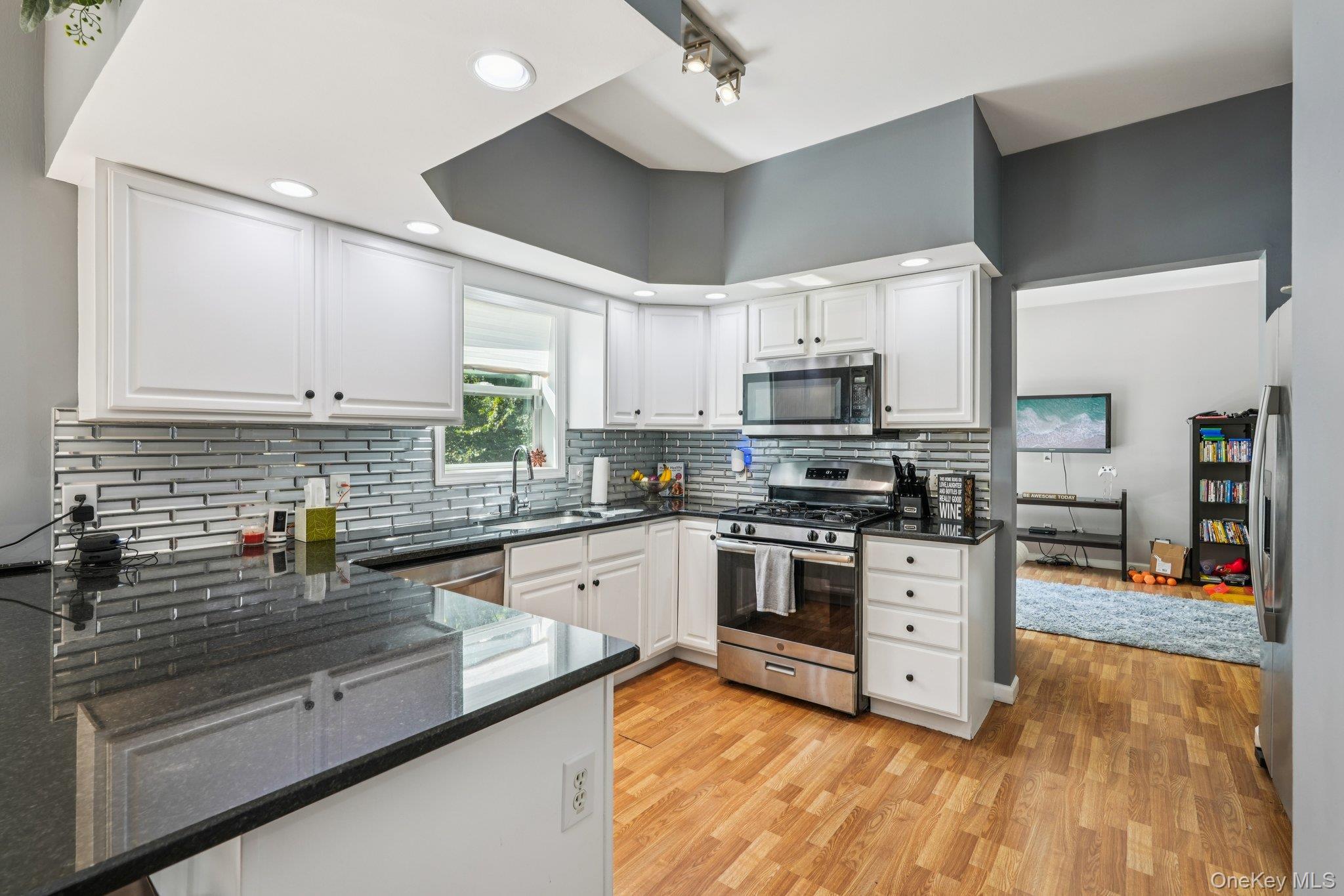 Single Family Sherman Orange County, NY 12586, MLS-912566-10